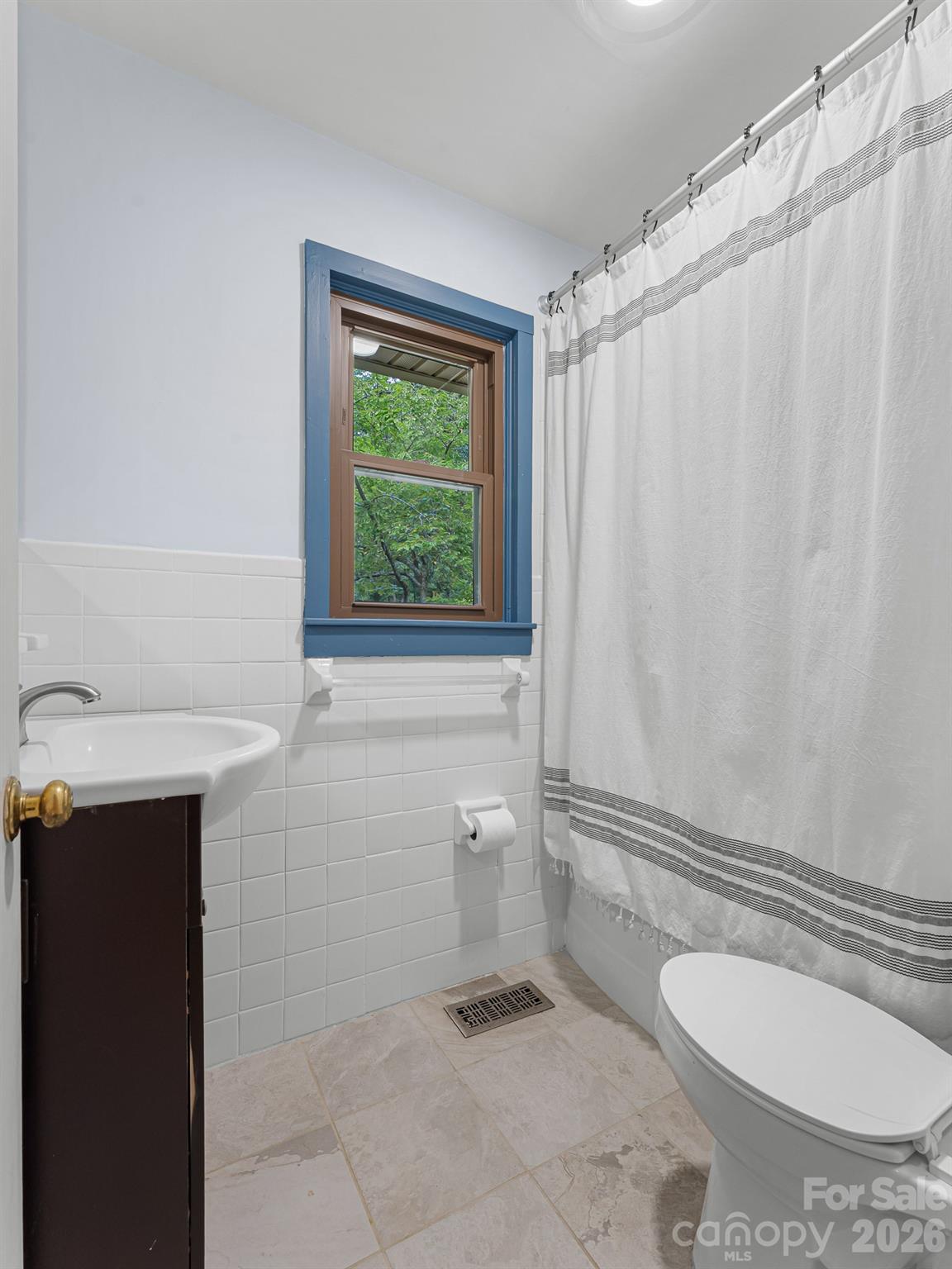 12 E Park Drive Property Photo 30