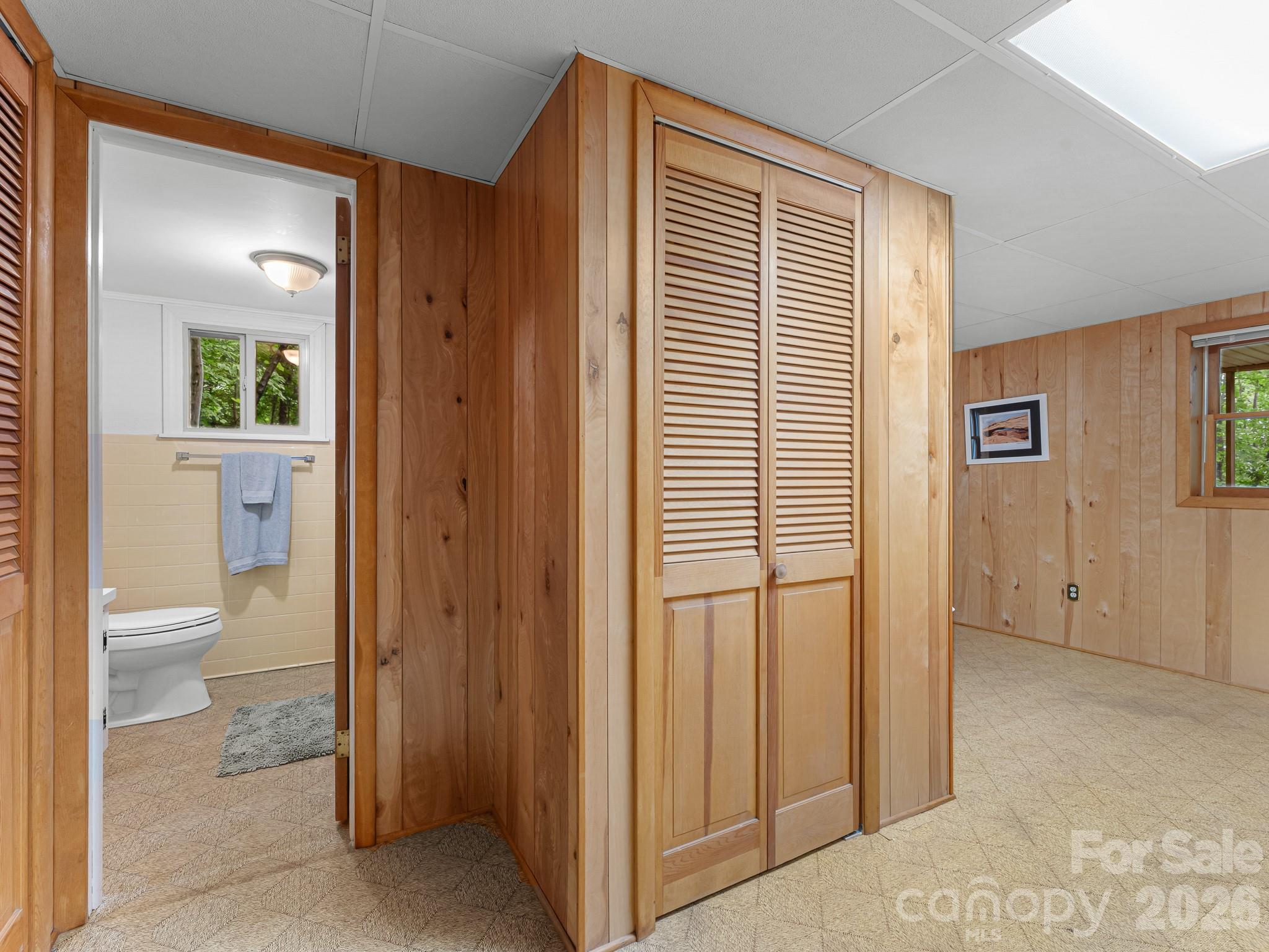 12 E Park Drive Property Photo 37
