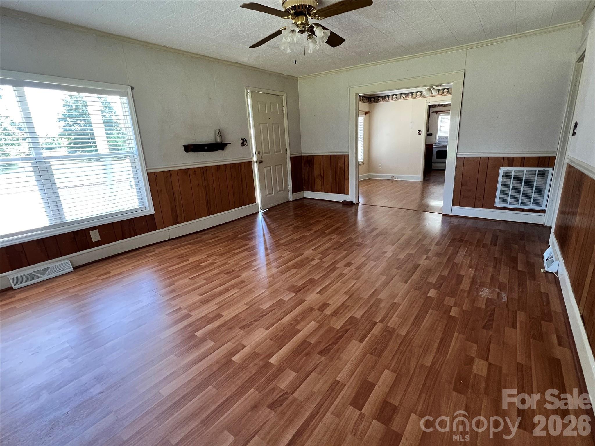 443 Smith Street Property Photo 8