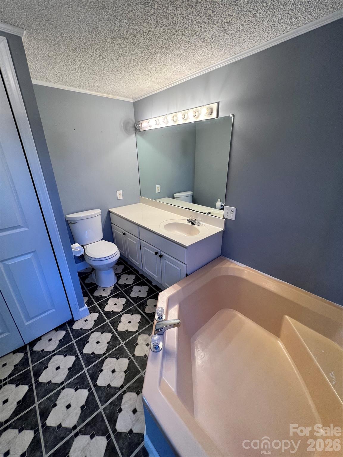 443 Smith Street Property Photo 16