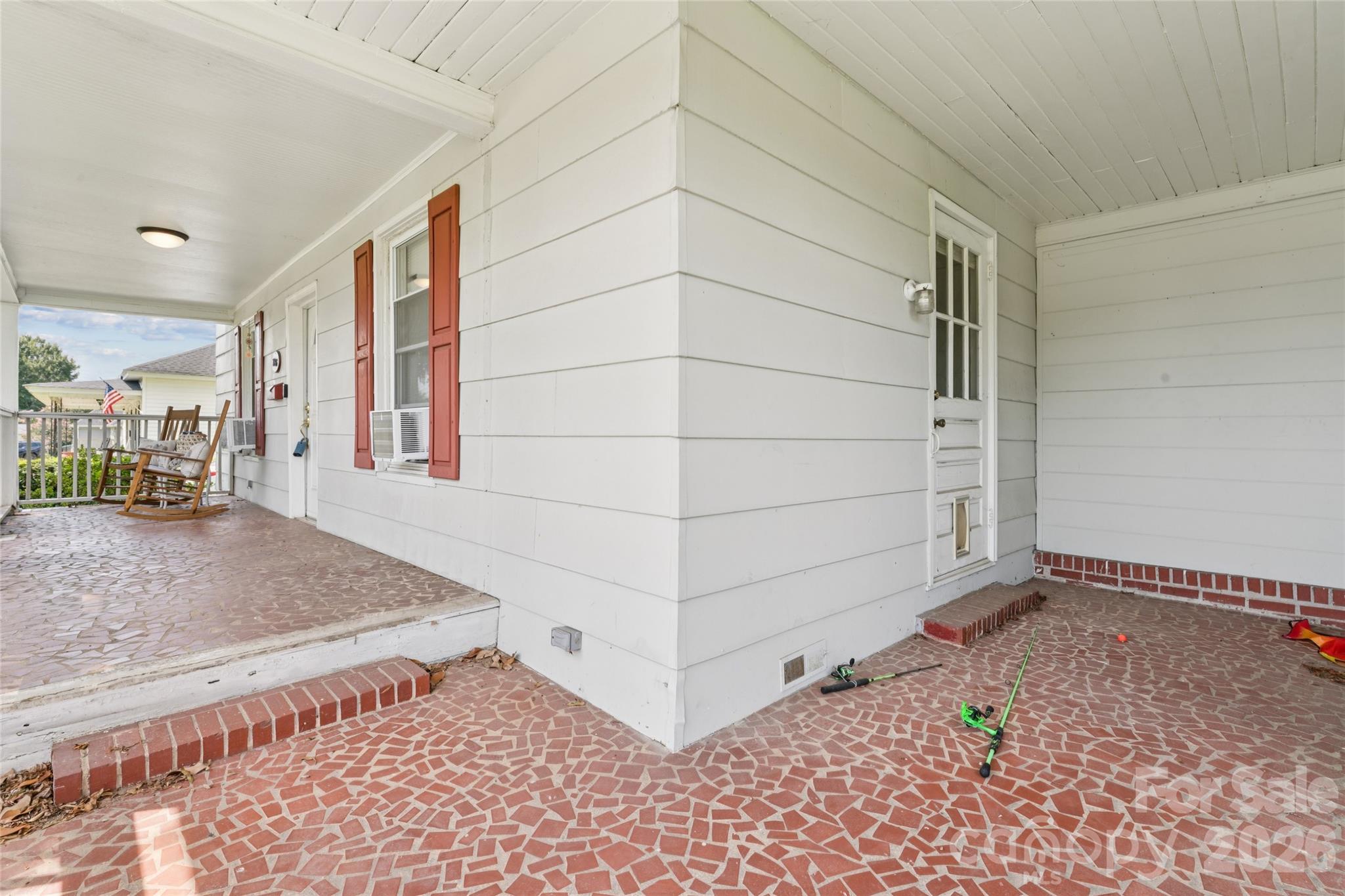 706 S Main Street Property Photo 15