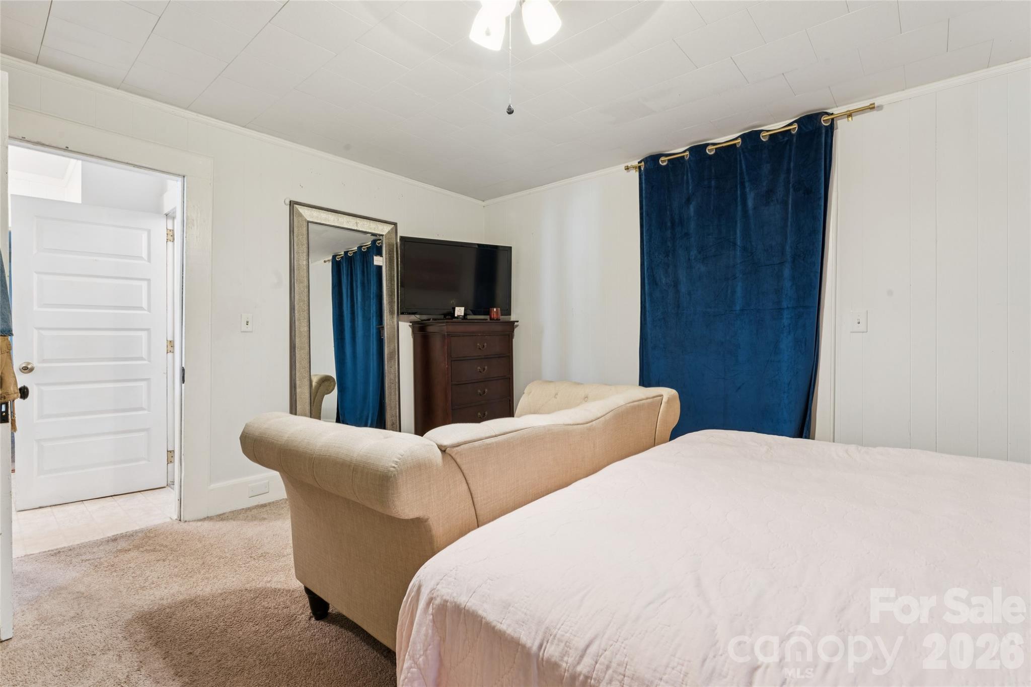 706 S Main Street Property Photo 16