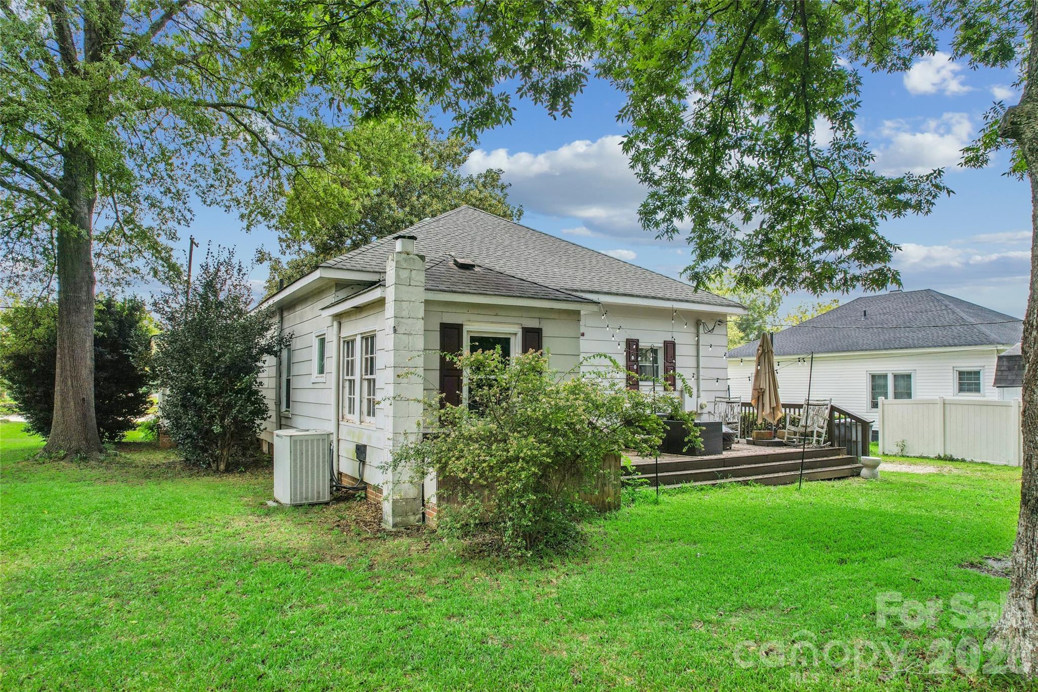 706 S Main Street Property Photo 25