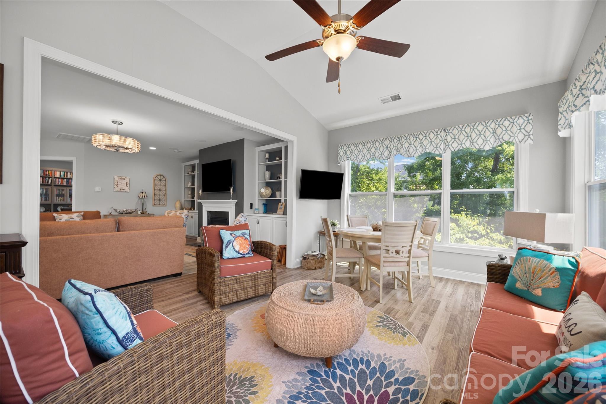 6887 Hunts Mesa Drive Property Photo 11