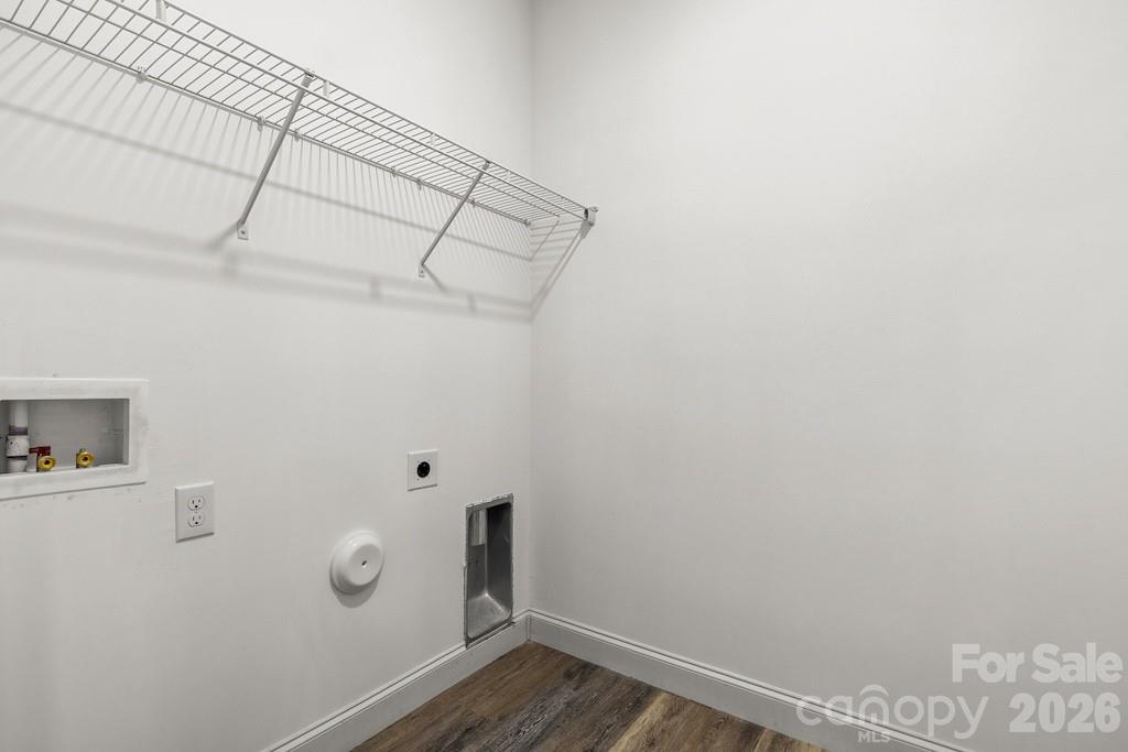 503 E Dunlap Street Property Photo 13