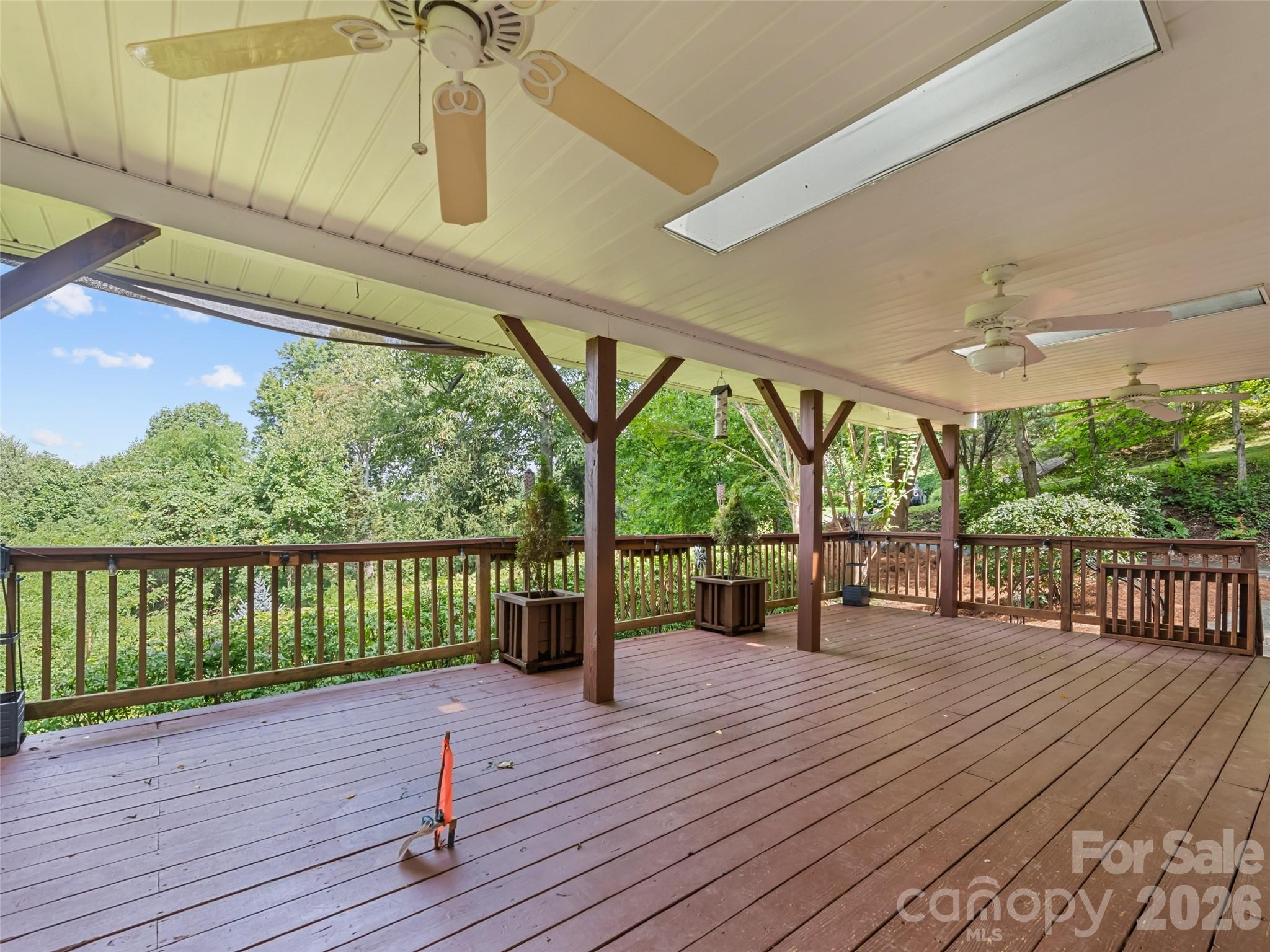 154 Presidential Drive Property Photo 14
