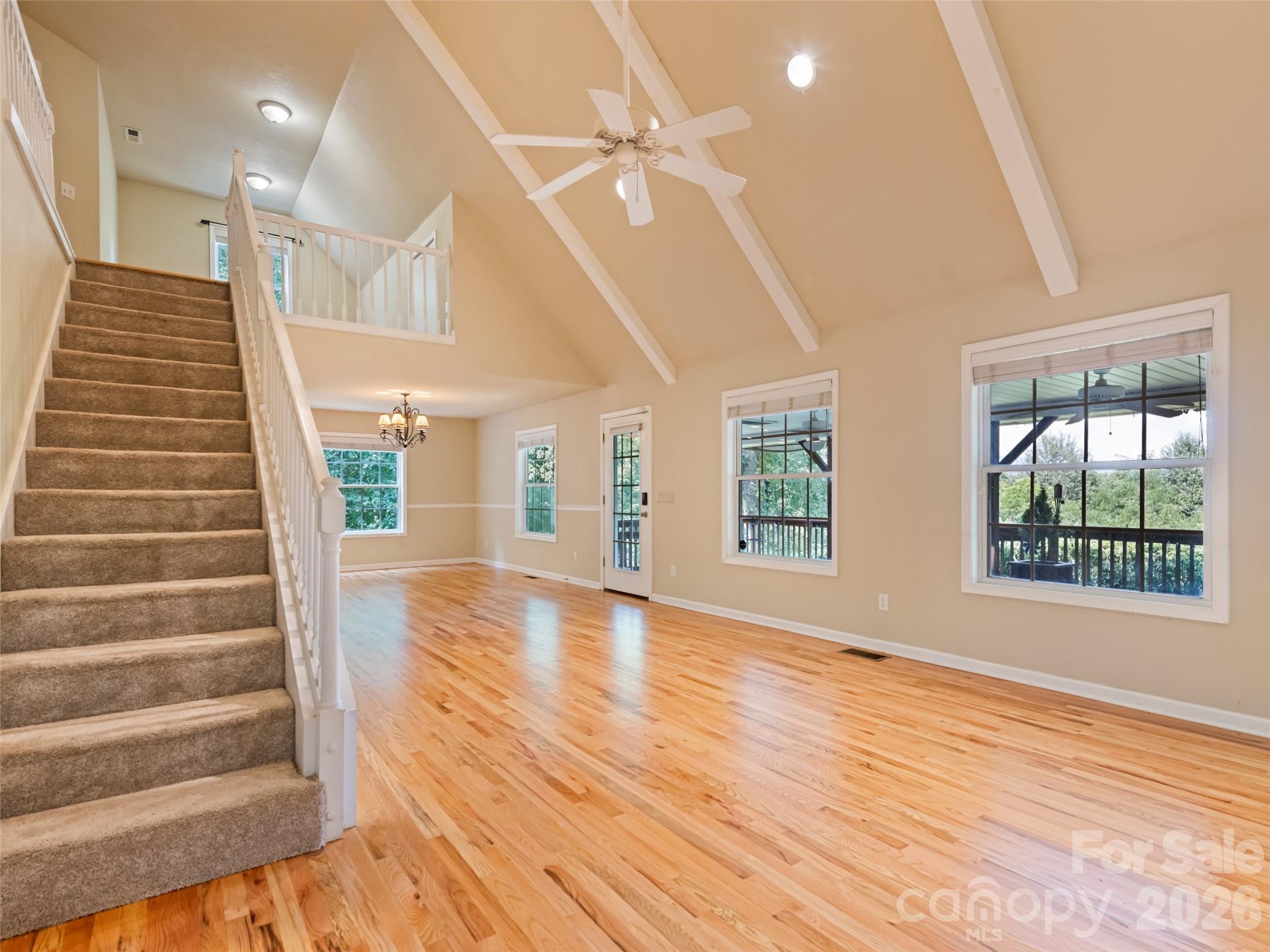 154 Presidential Drive Property Photo 18