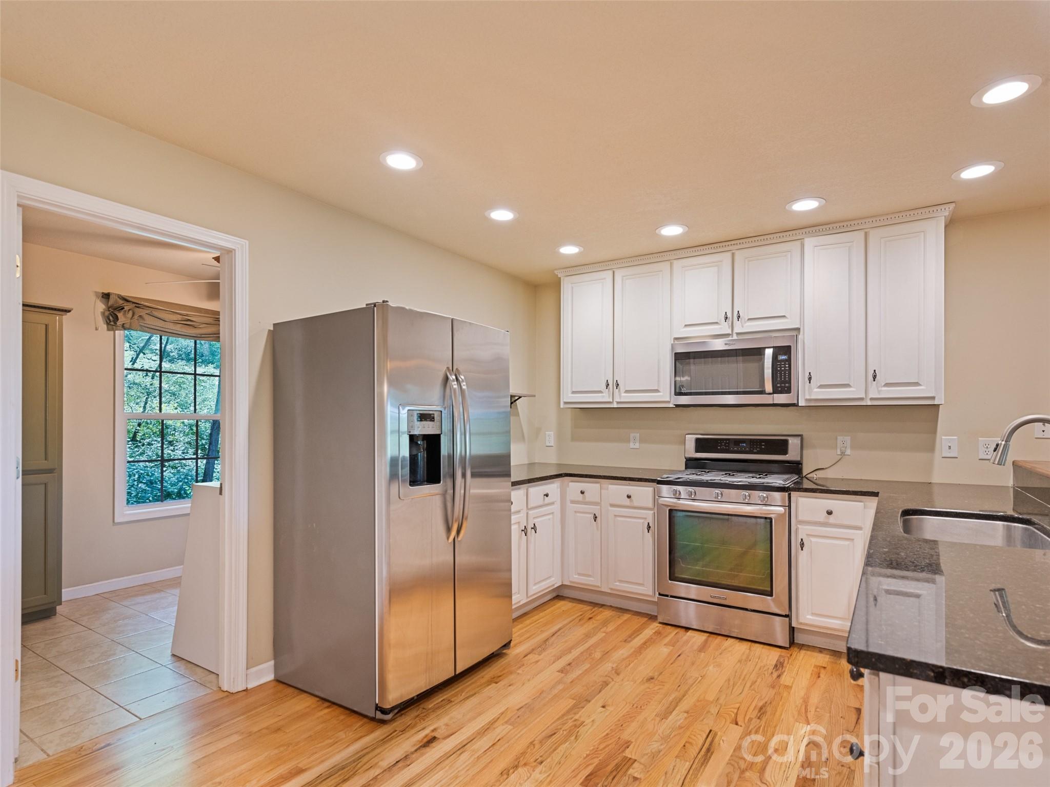 154 Presidential Drive Property Photo 23