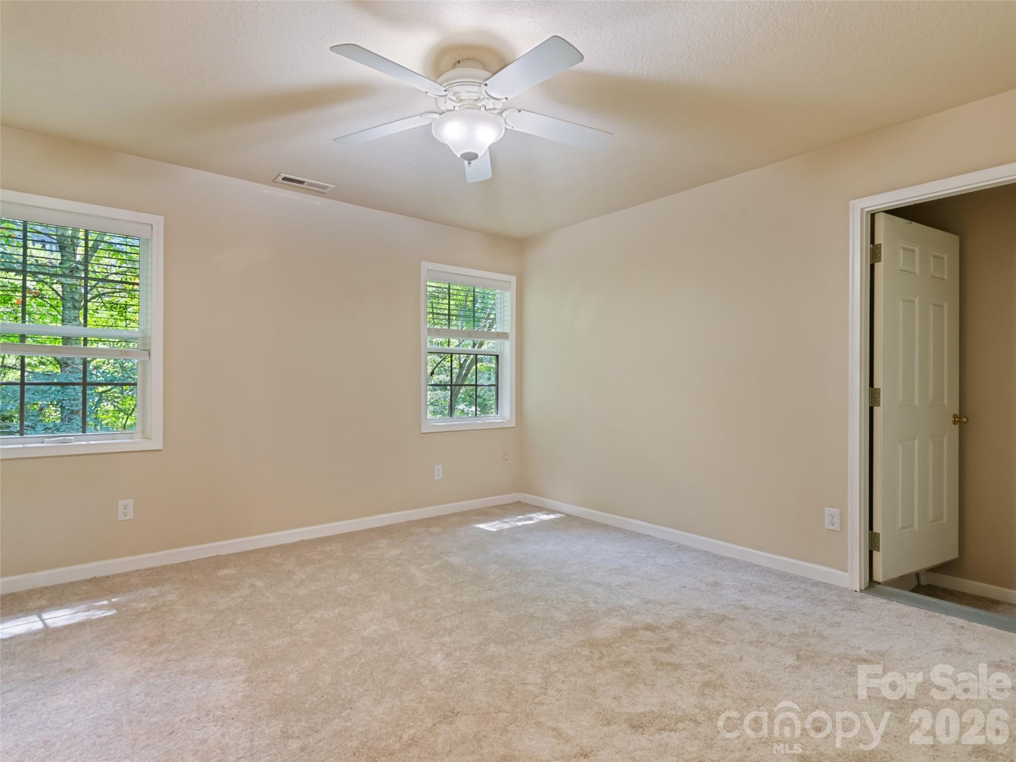154 Presidential Drive Property Photo 35