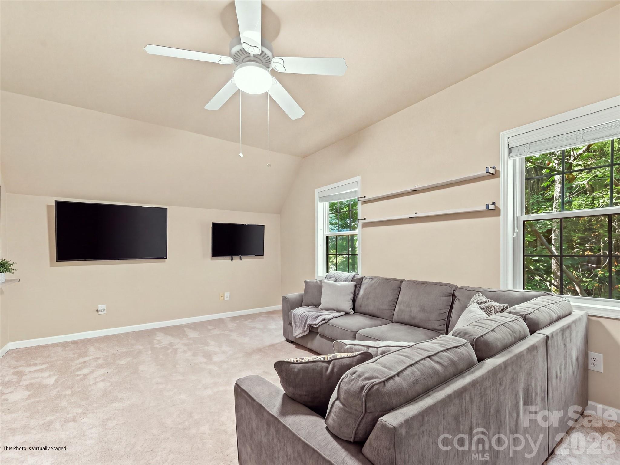 154 Presidential Drive Property Photo 39