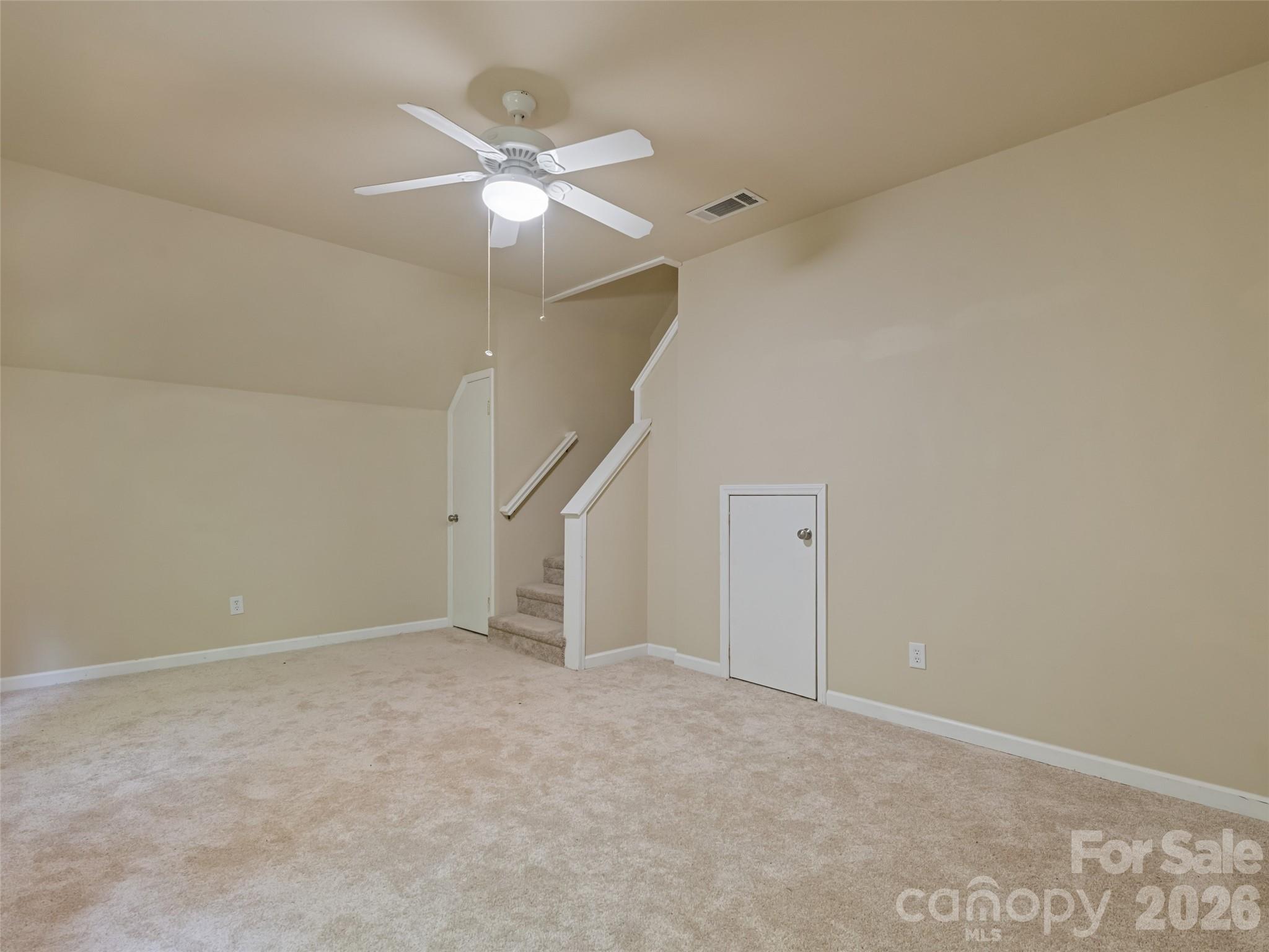 154 Presidential Drive Property Photo 40