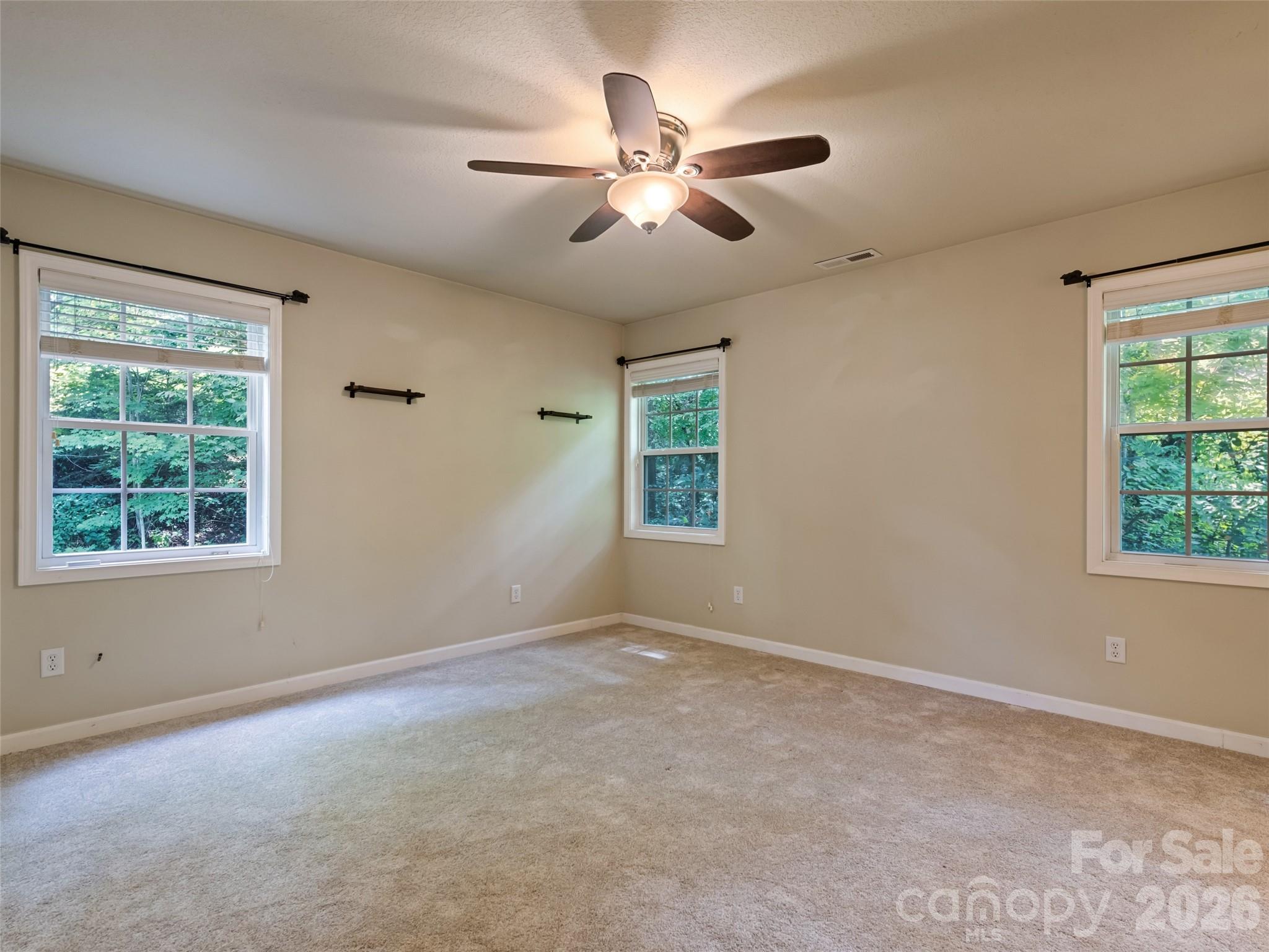 154 Presidential Drive Property Photo 41