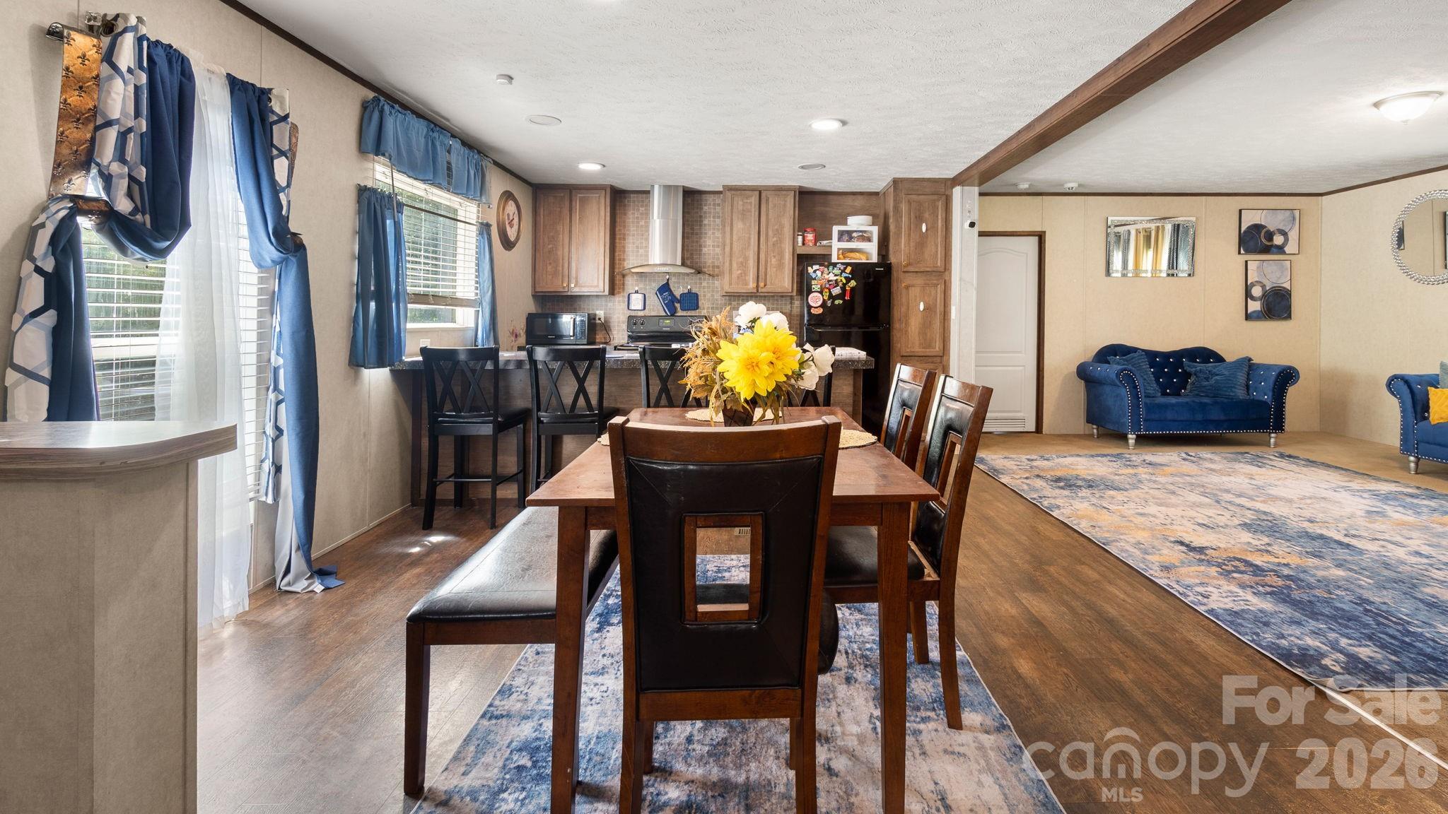 602 Preston Brooks Drive Property Photo 3