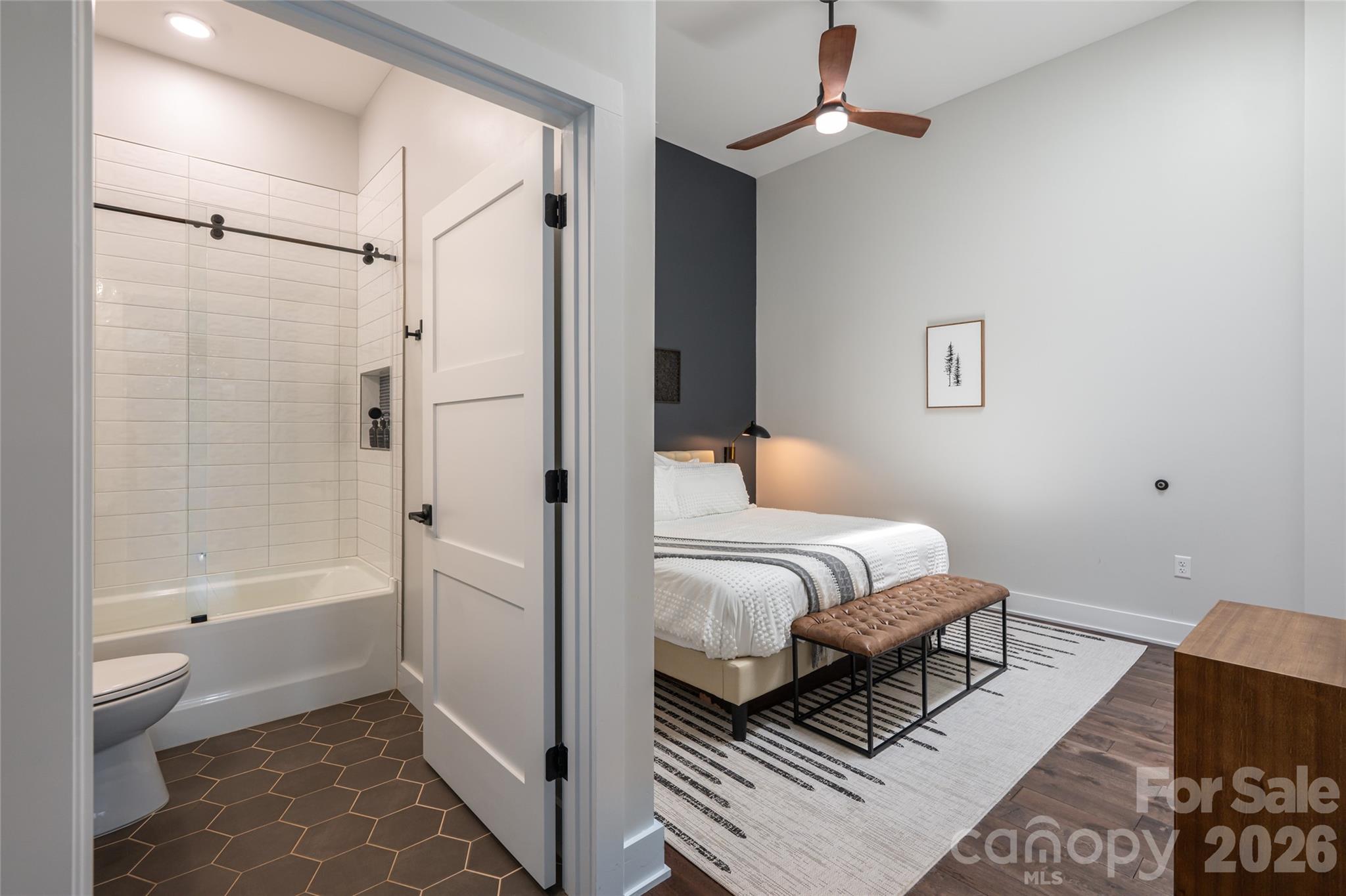 122 College Street 301 Property Photo 28