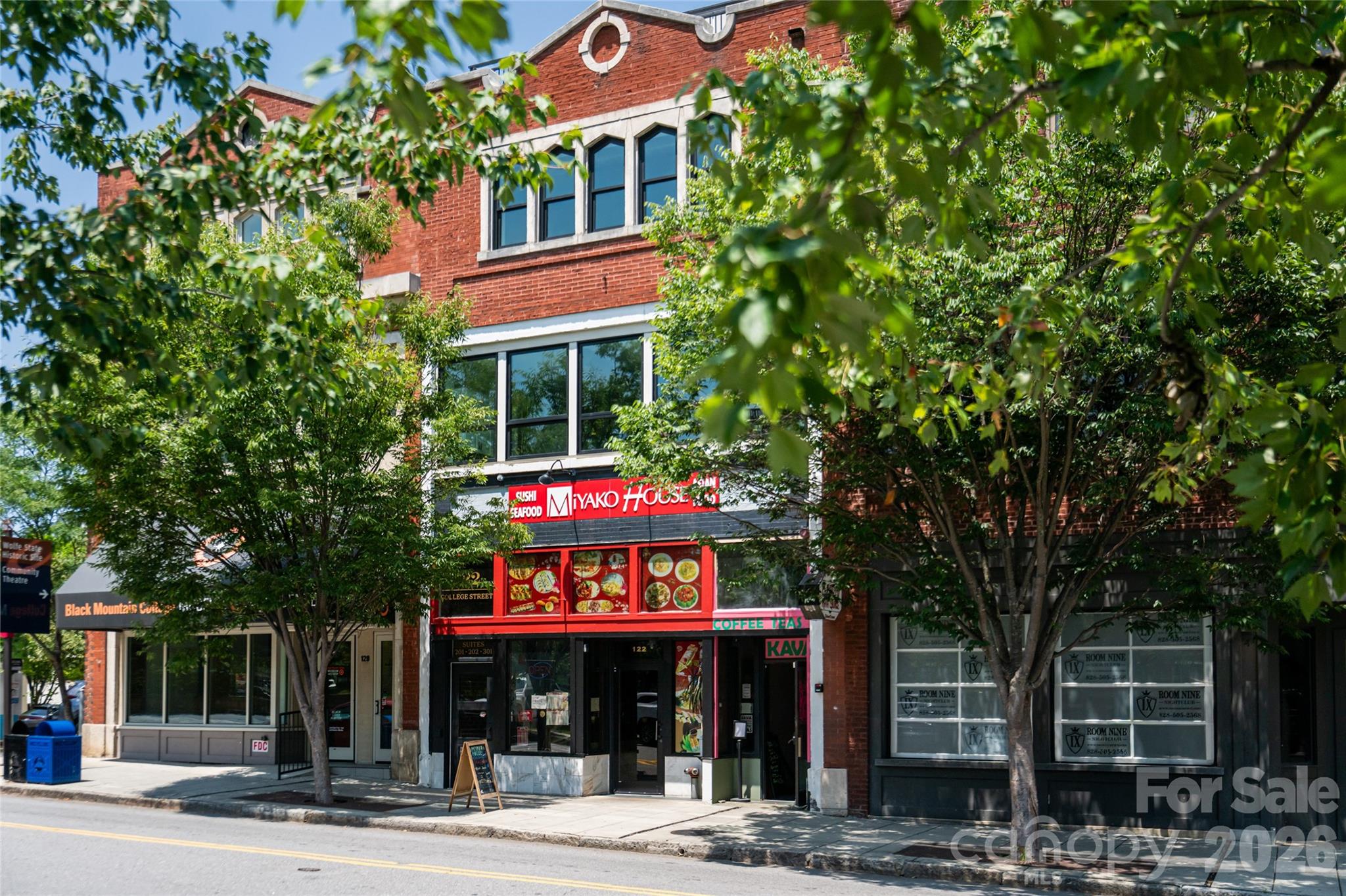 122 College Street 301 Property Photo 48