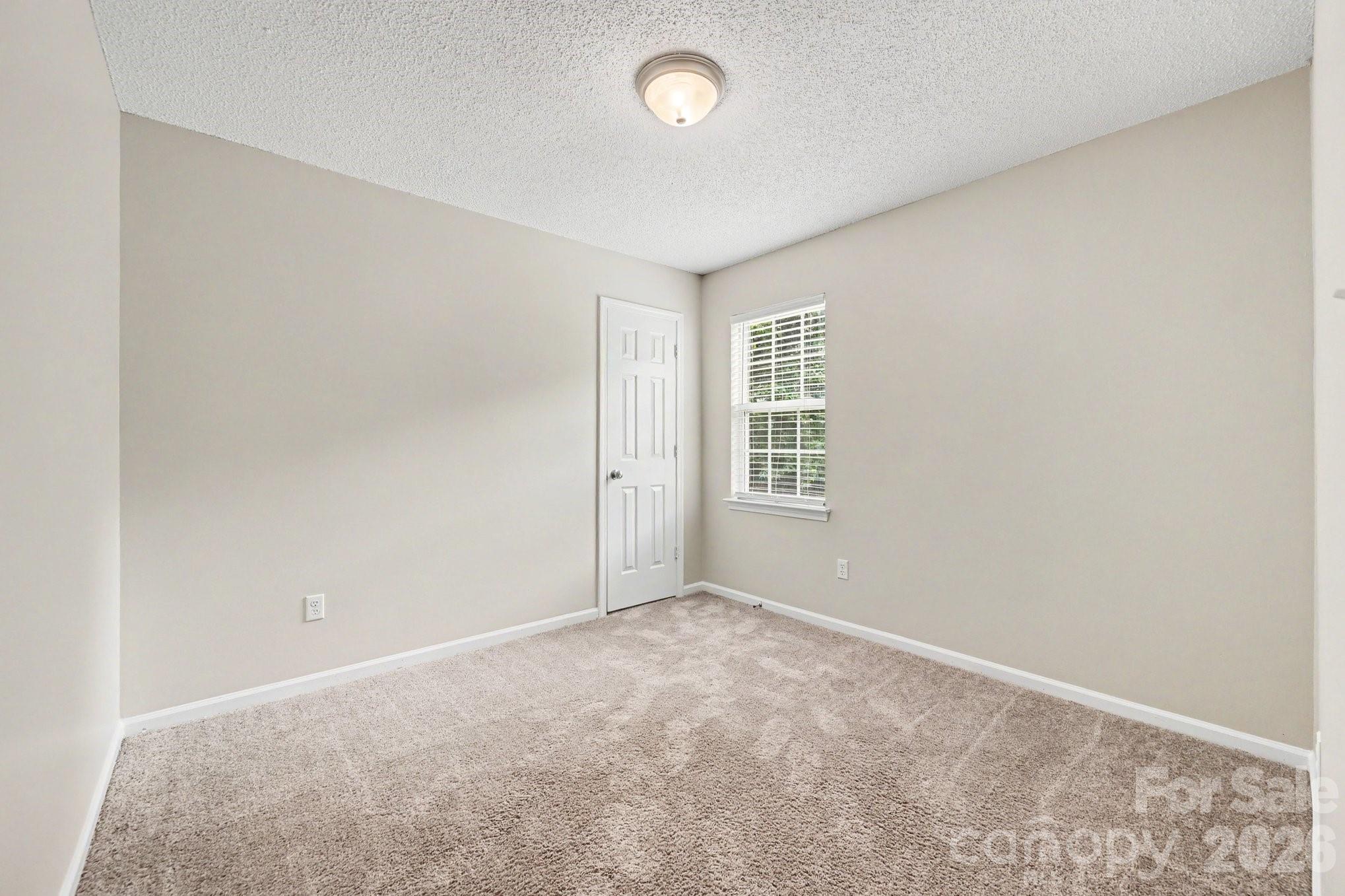 302 Touch Me Not Lane Property Photo 1