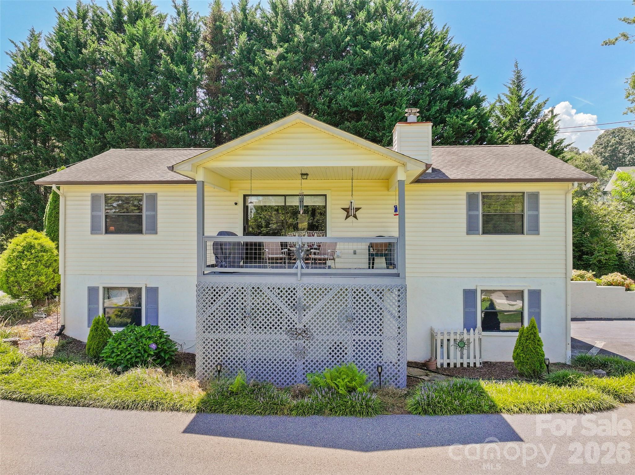 43 Thoren Court Property Photo 3