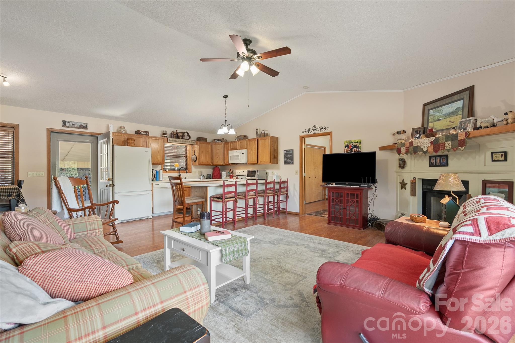 43 Thoren Court Property Photo 12