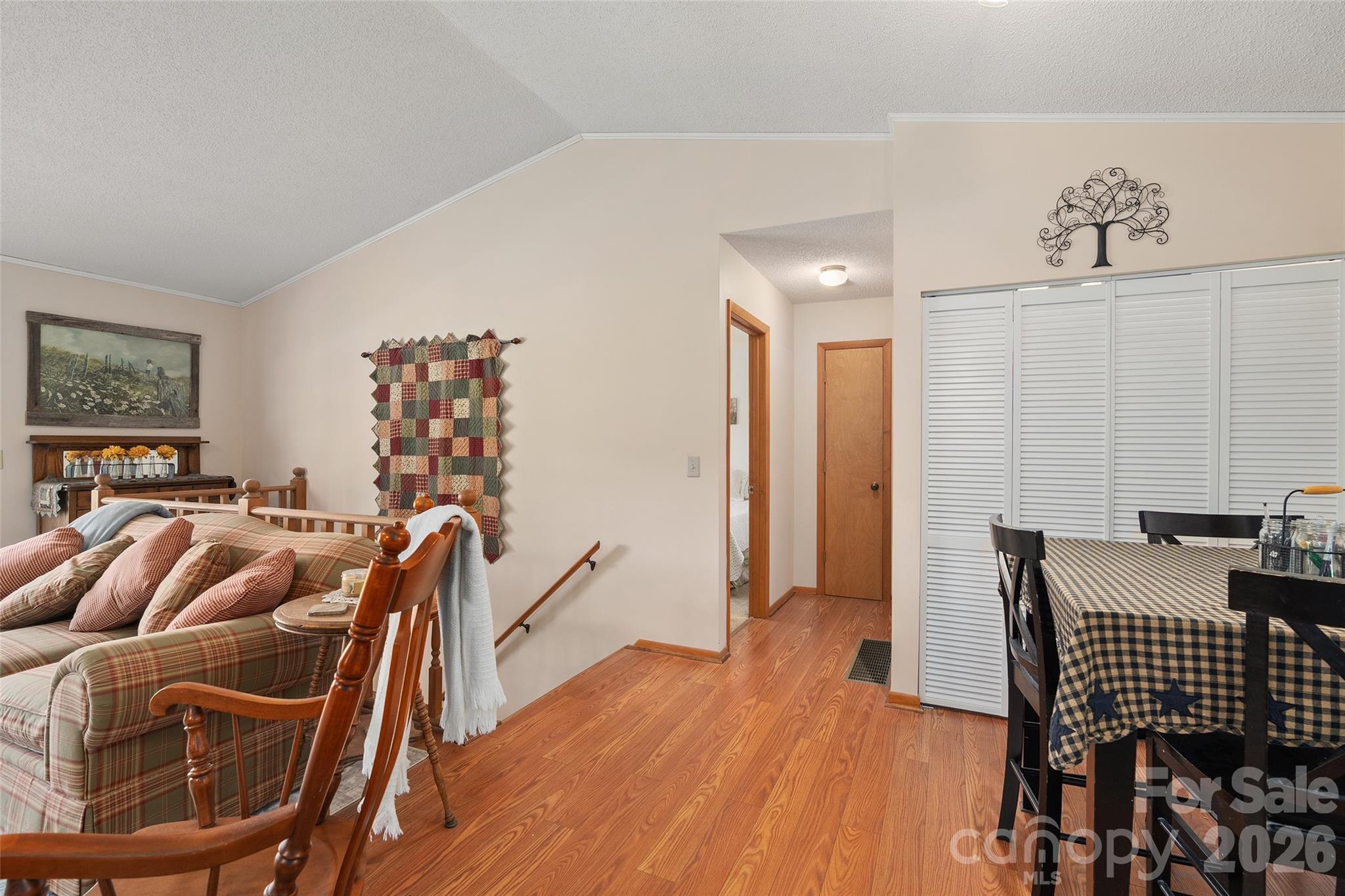 43 Thoren Court Property Photo 18