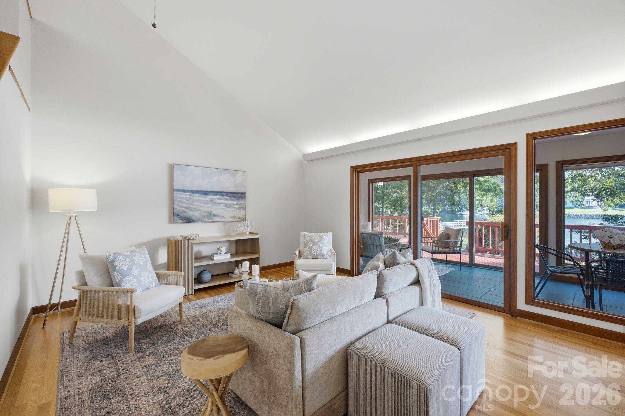 125 Misty Cove Lane Property Photo 7