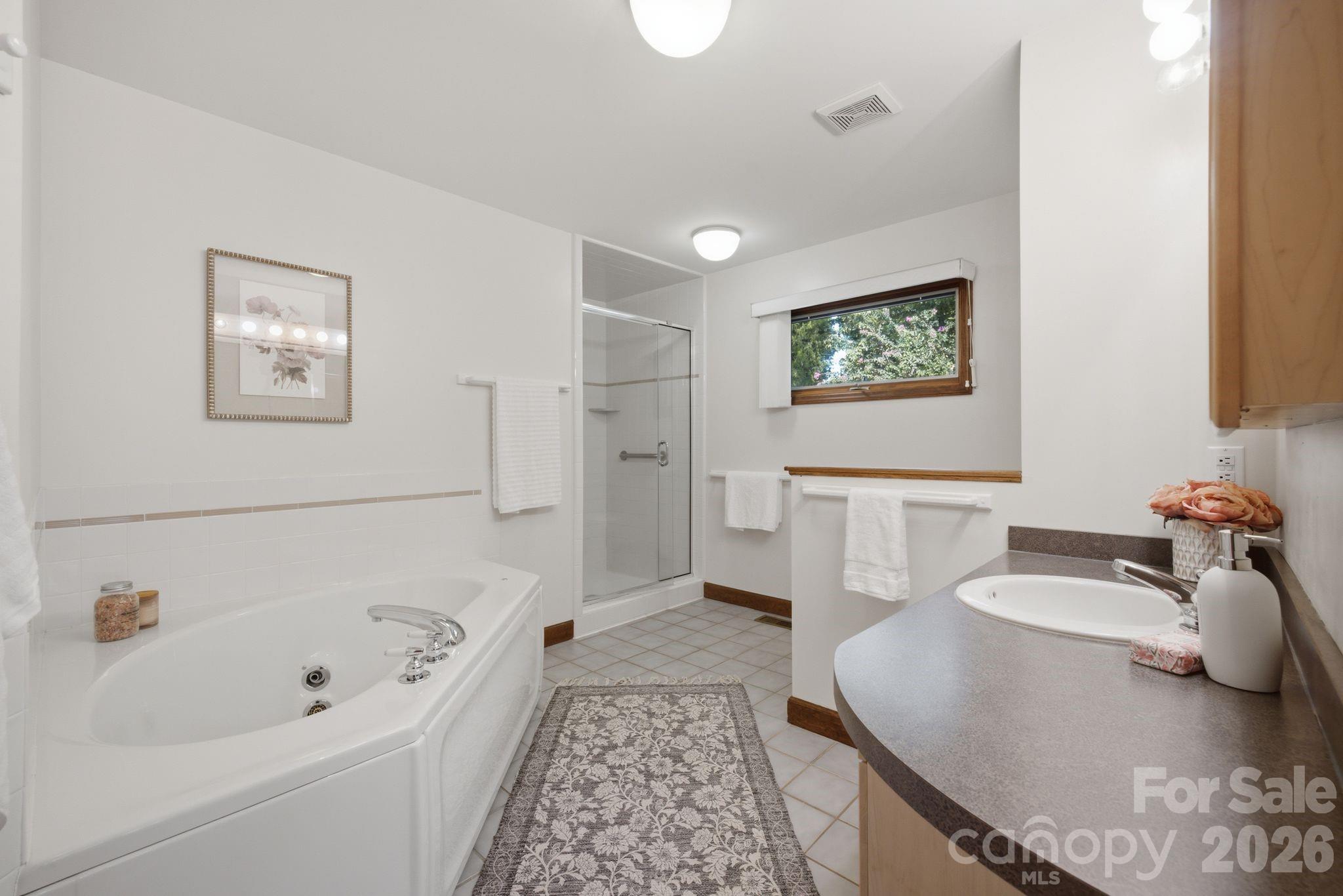 125 Misty Cove Lane Property Photo 10