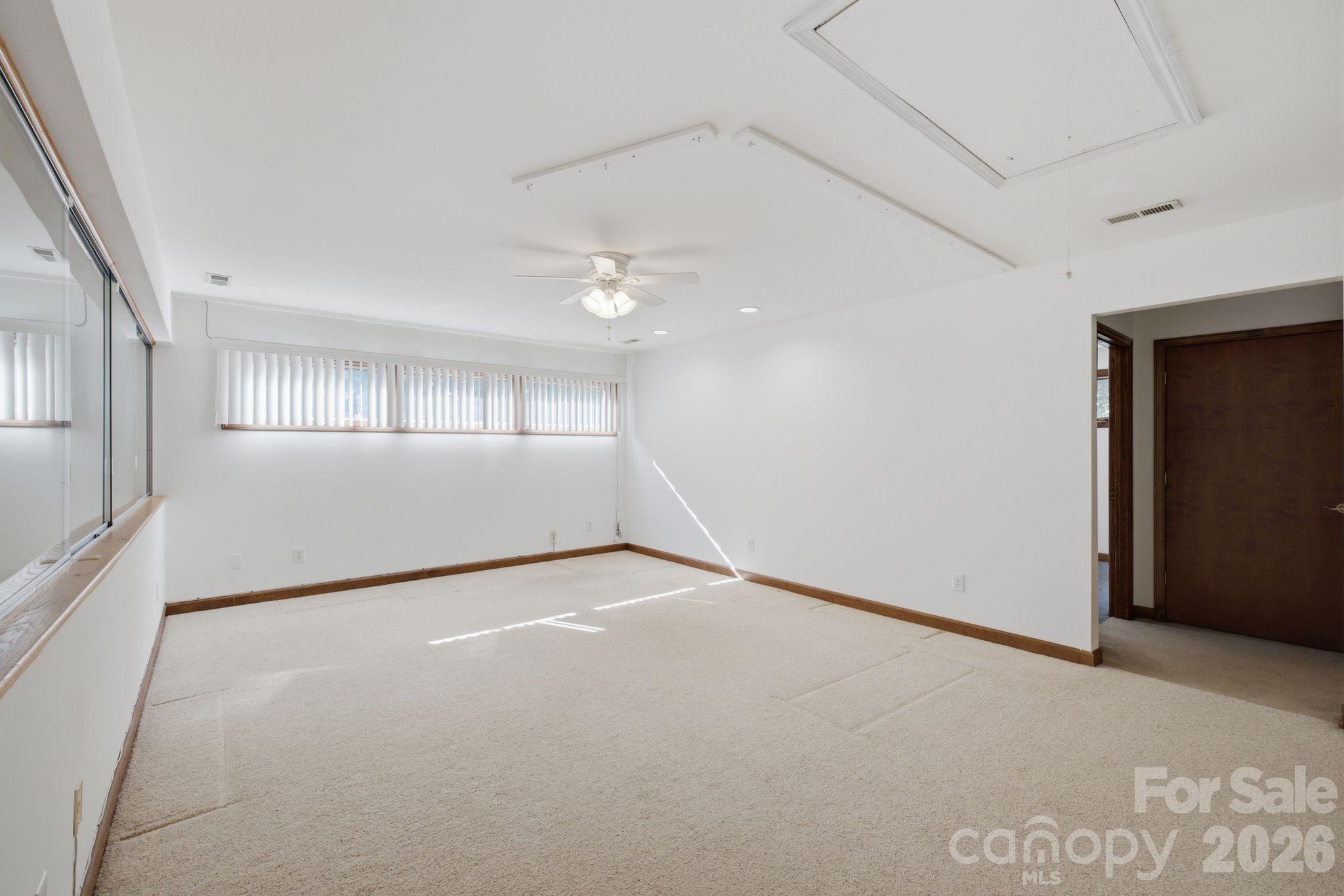 125 Misty Cove Lane Property Photo 12