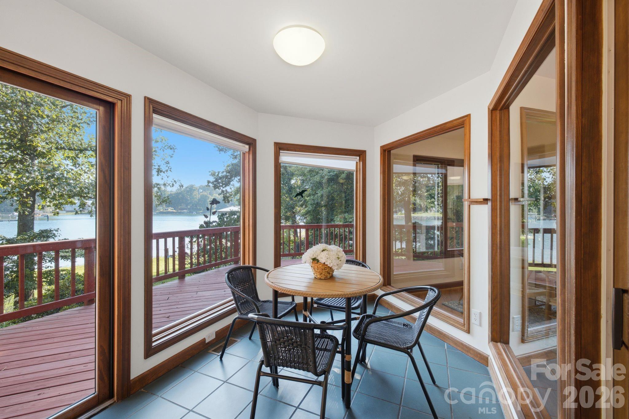 125 Misty Cove Lane Property Photo 16