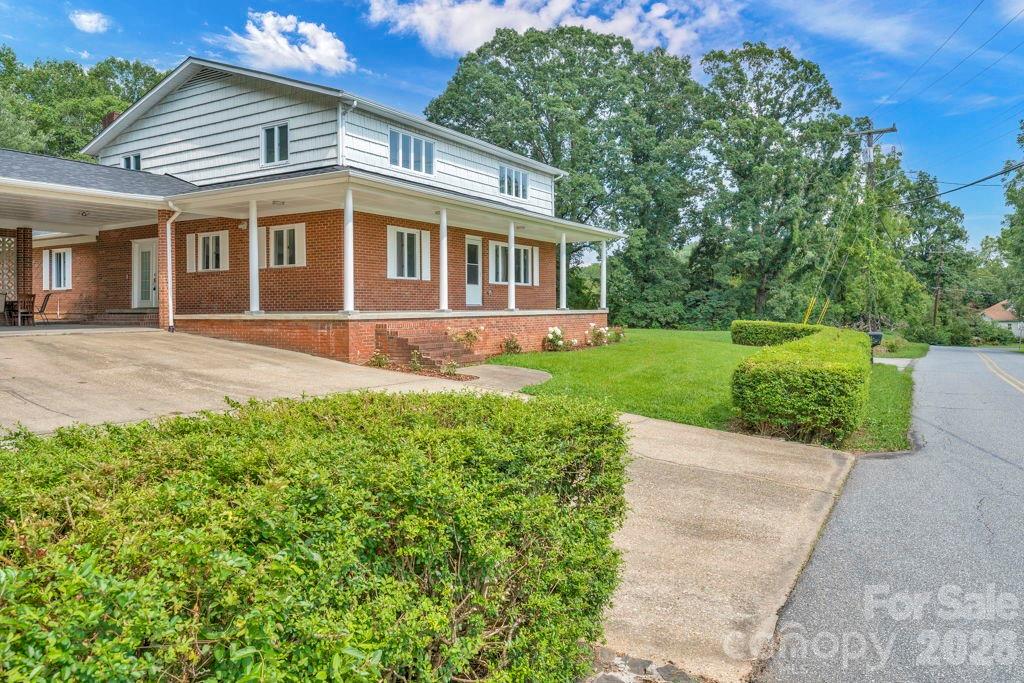 490 Morehead Road Property Photo 1