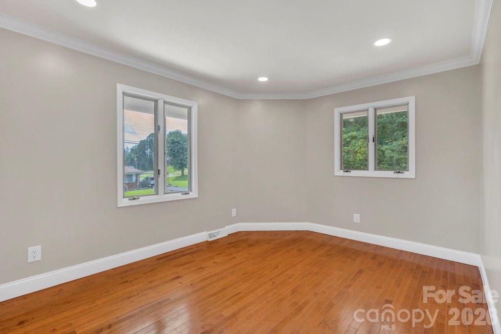 490 Morehead Road Property Photo 18