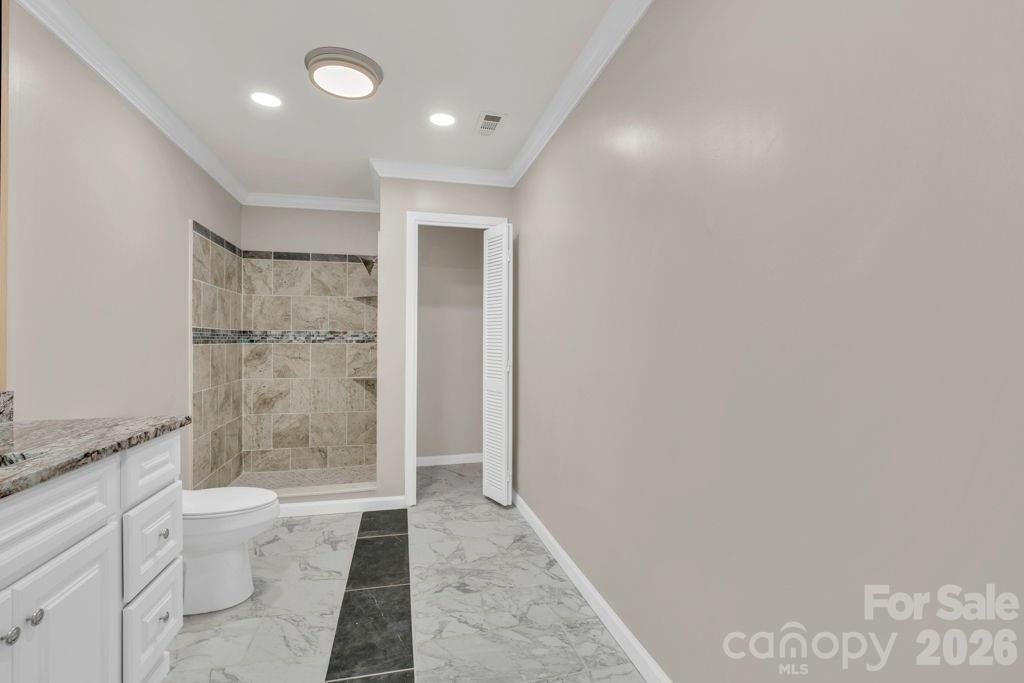 490 Morehead Road Property Photo 35