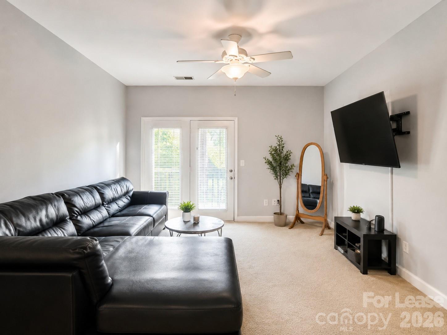 9813 Hyde Glen Court Property Photo 4