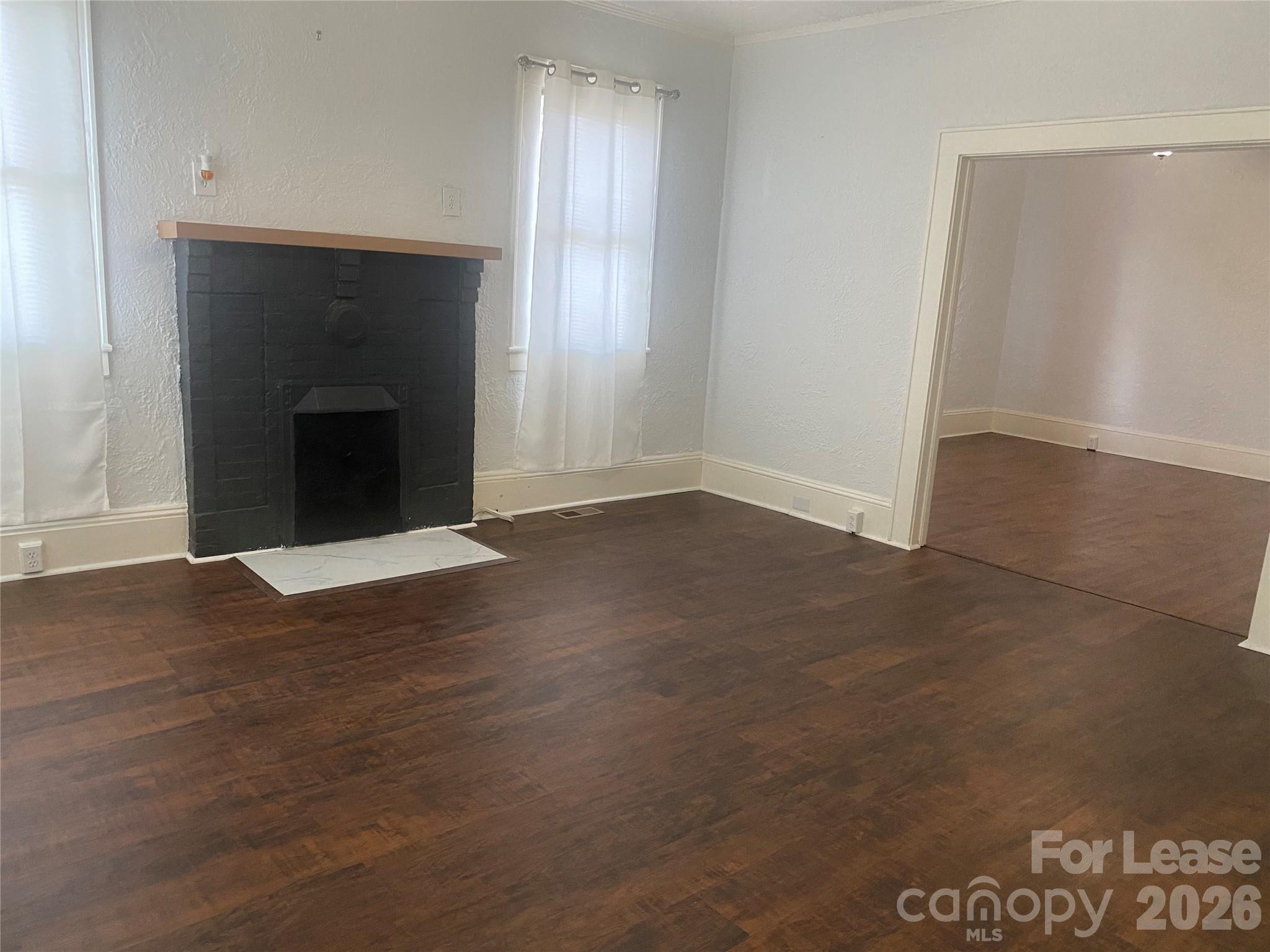 111 N York Street Property Photo 2