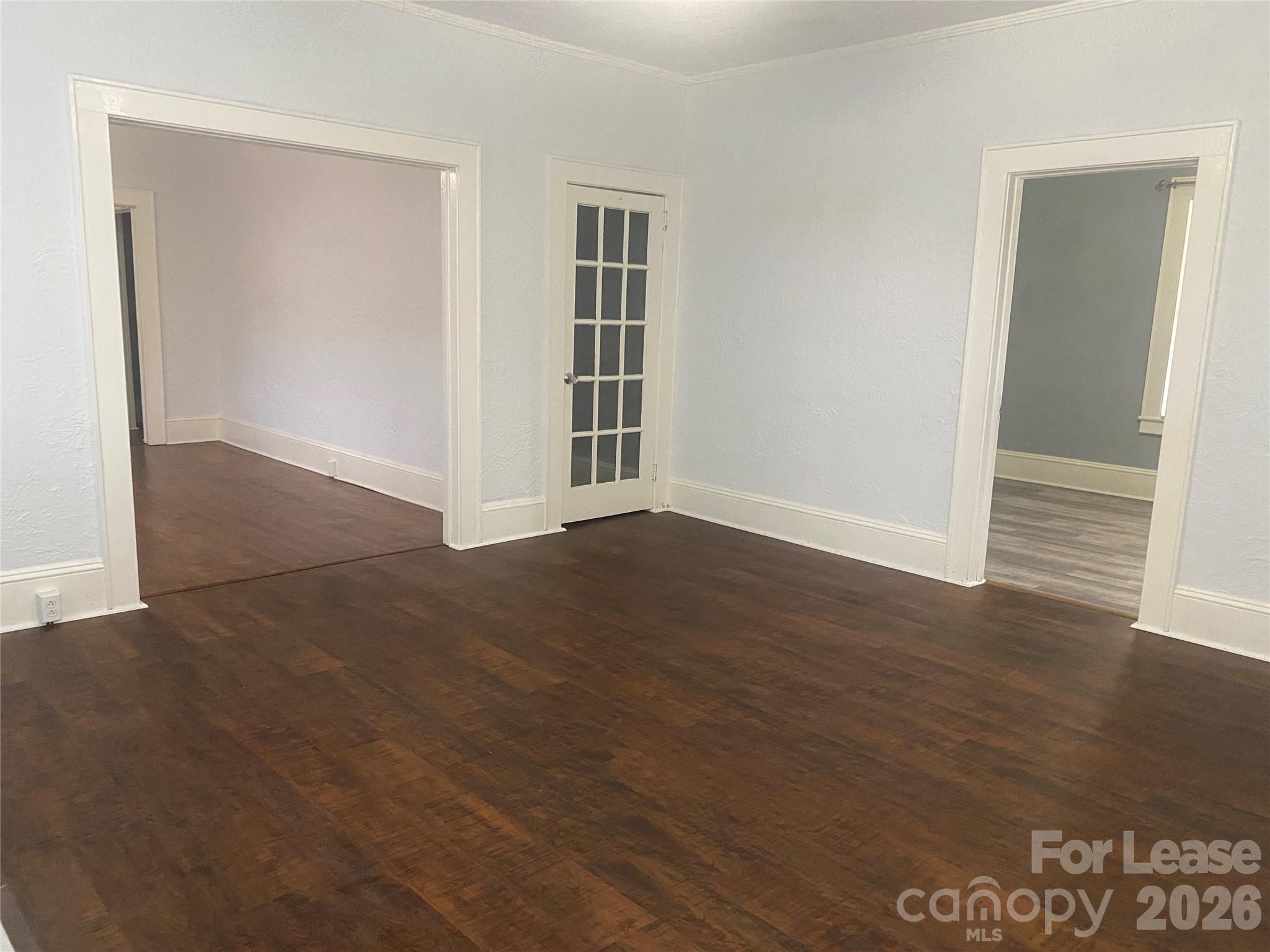 111 N York Street Property Photo 3