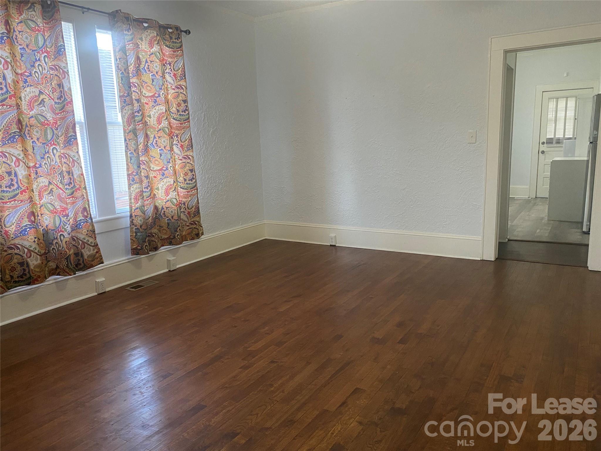 111 N York Street Property Photo 6