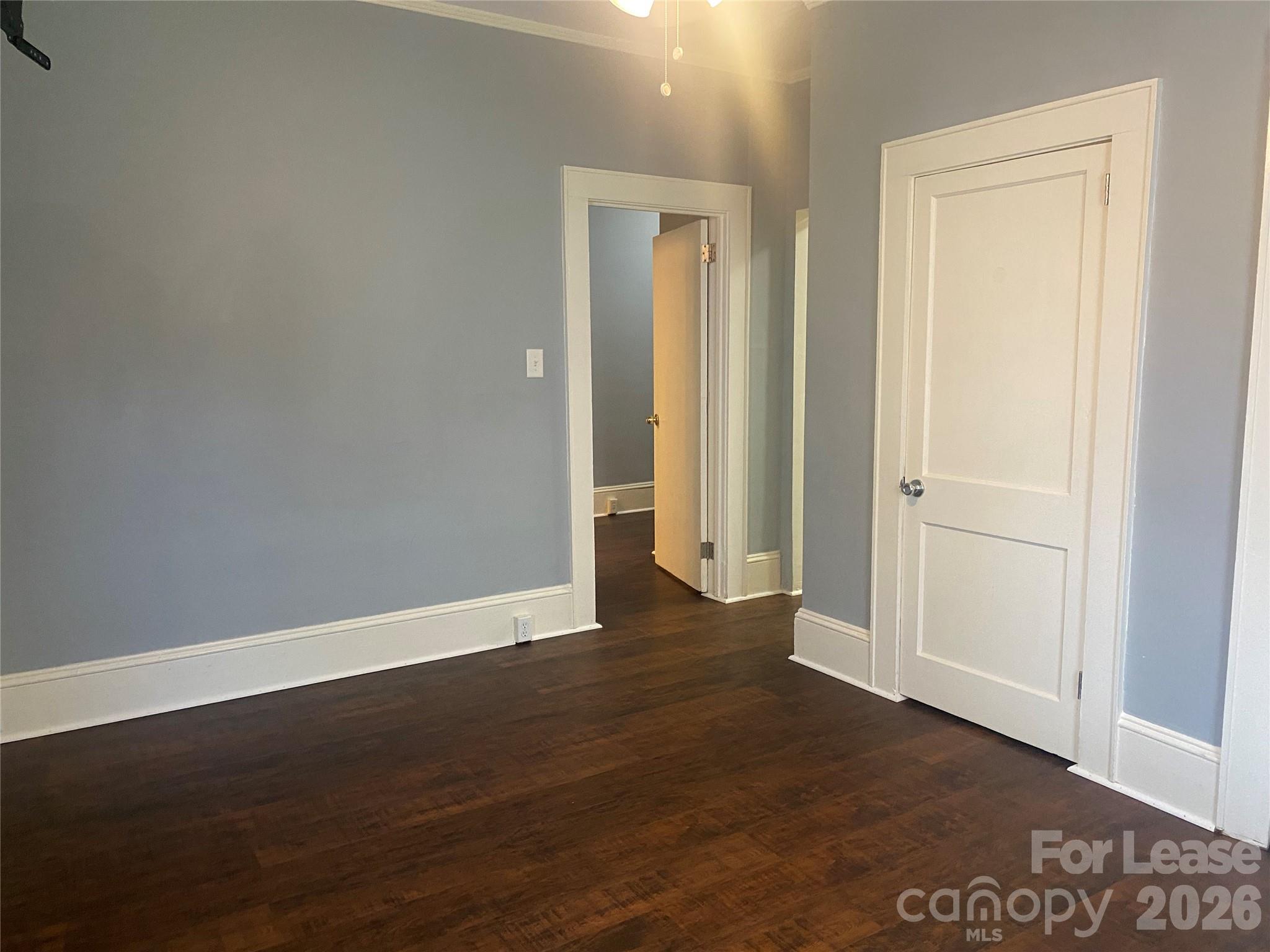 111 N York Street Property Photo 19