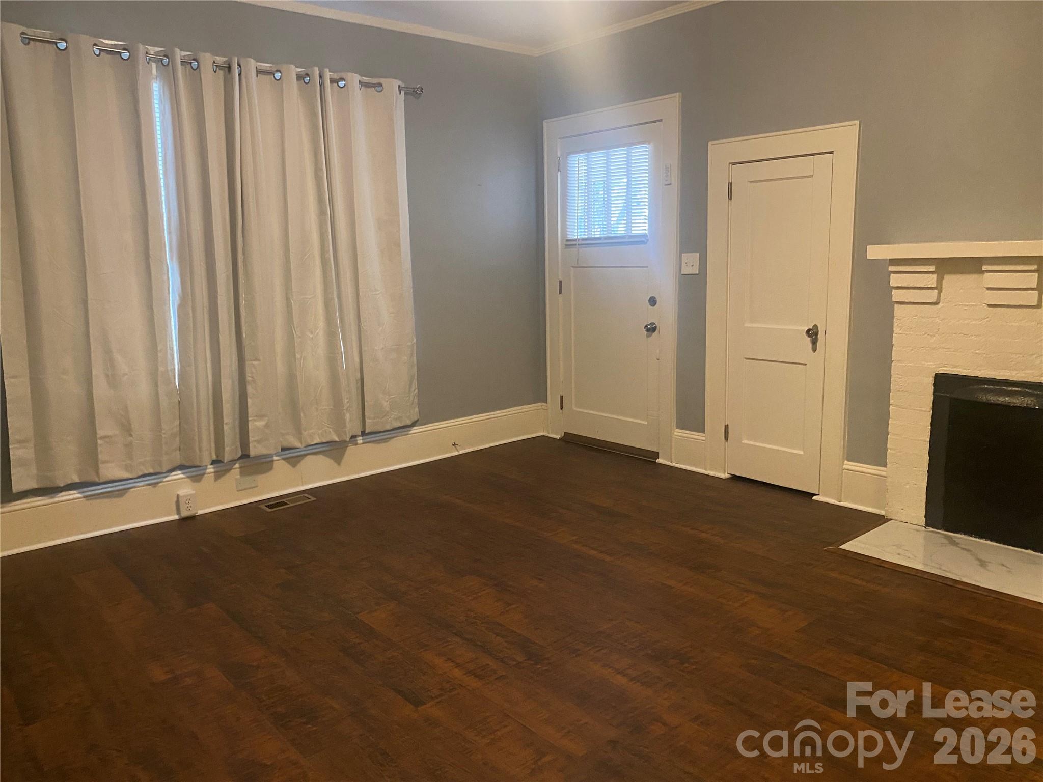 111 N York Street Property Photo 21