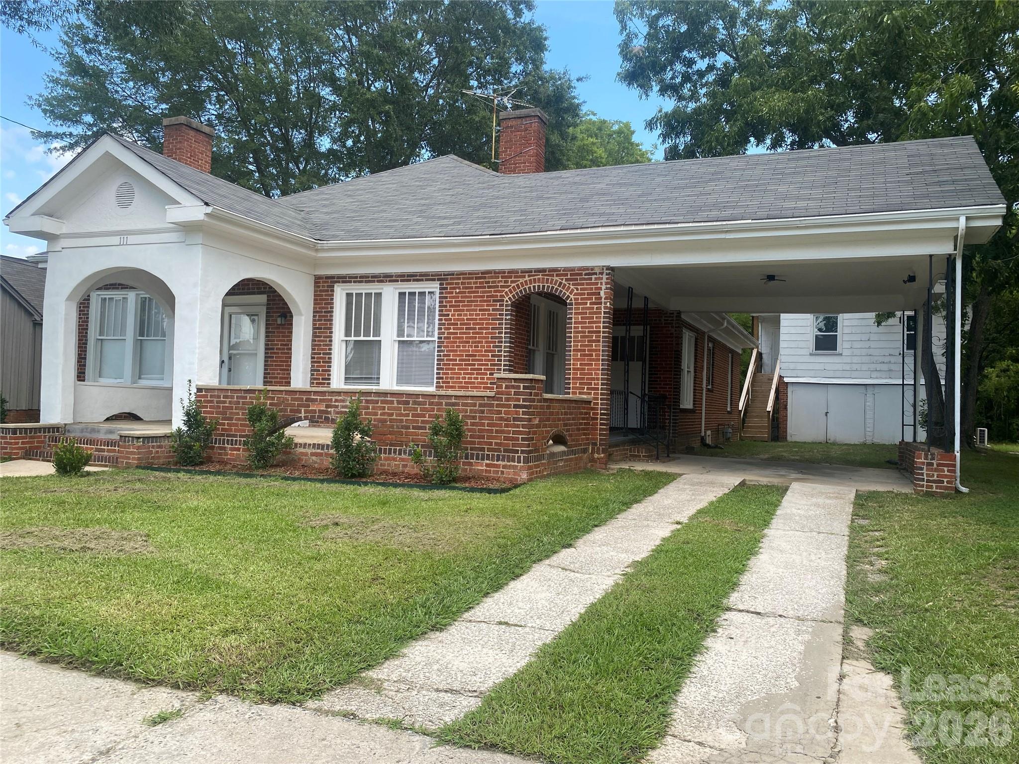 111 N York Street Property Photo 25