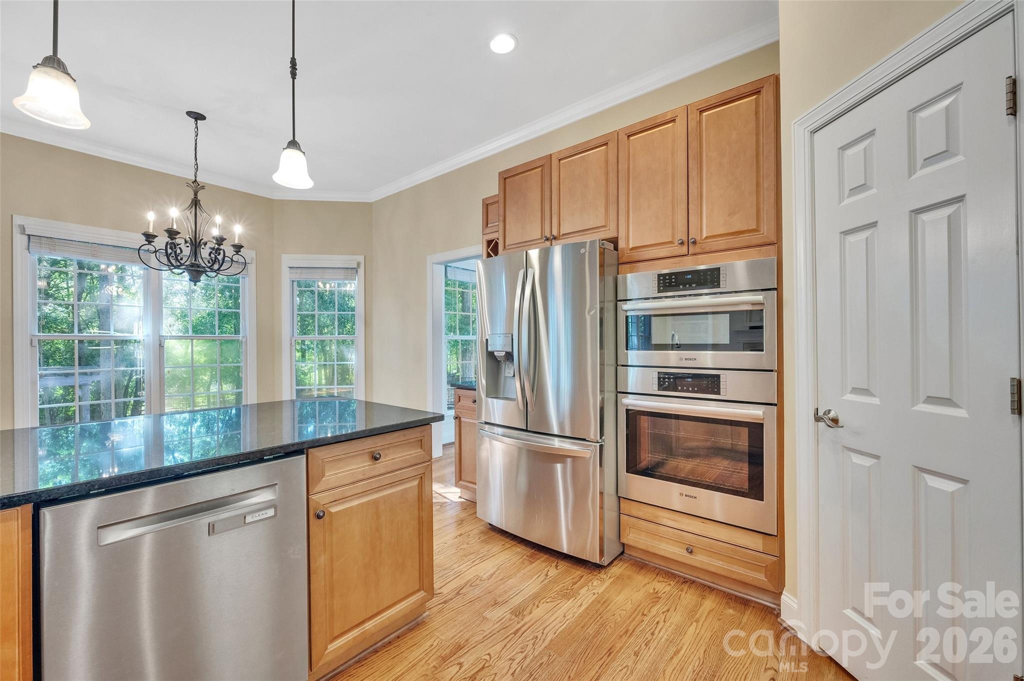 4995 Rea Road Property Photo 9