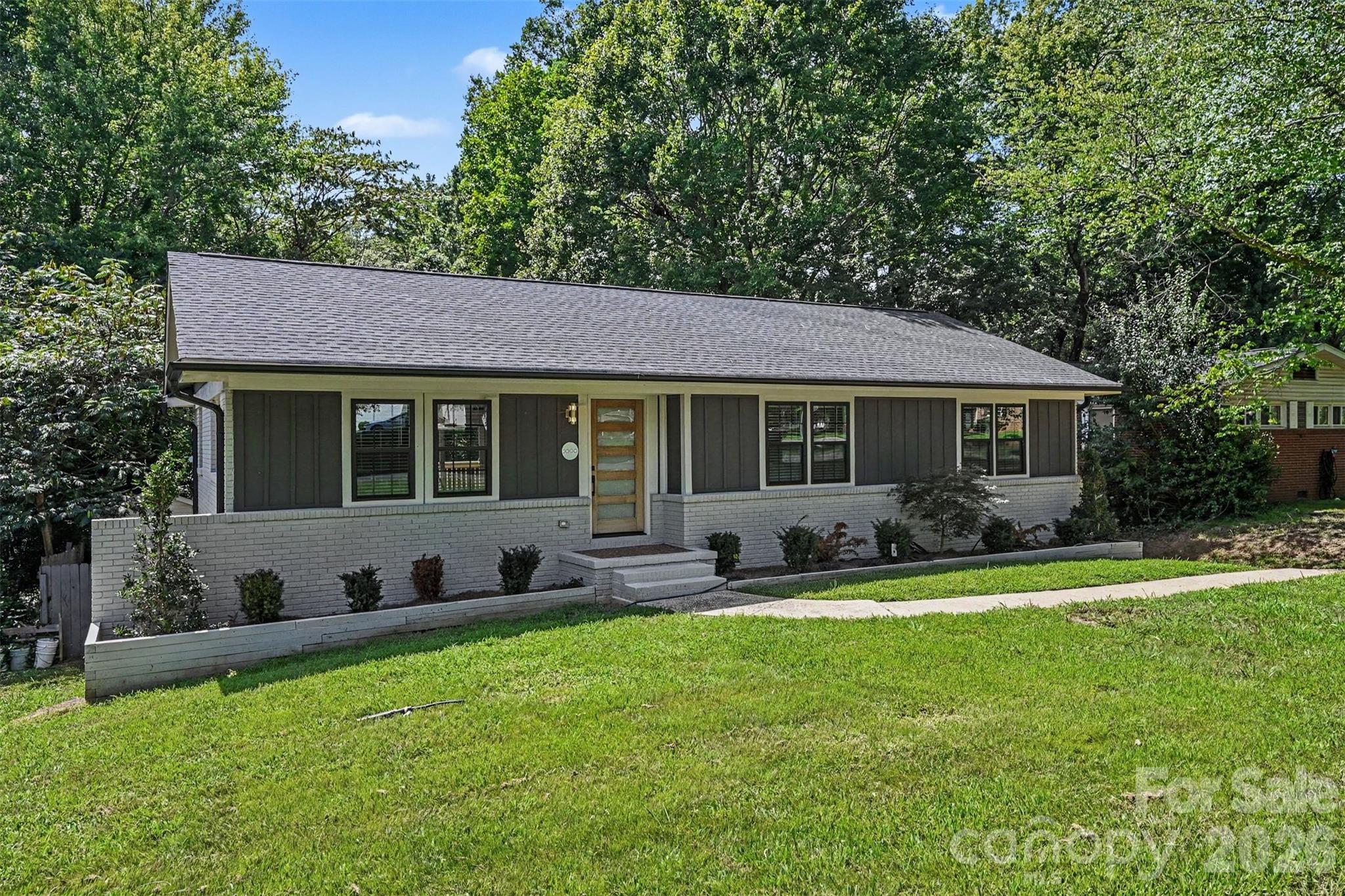 2000 Kilborne Drive Property Photo 2