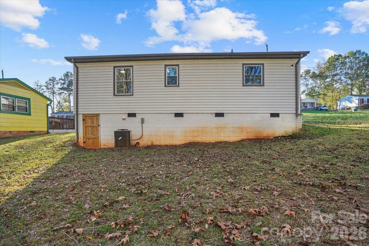 624 Dundeen Drive Property Photo 20