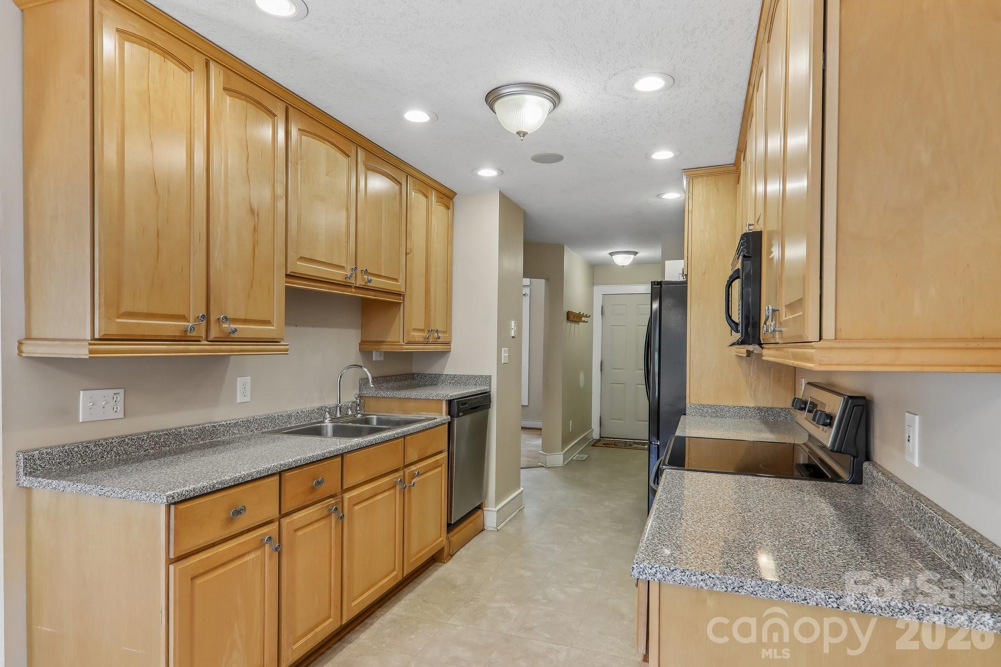 1414 Kanuga Road Property Photo 9