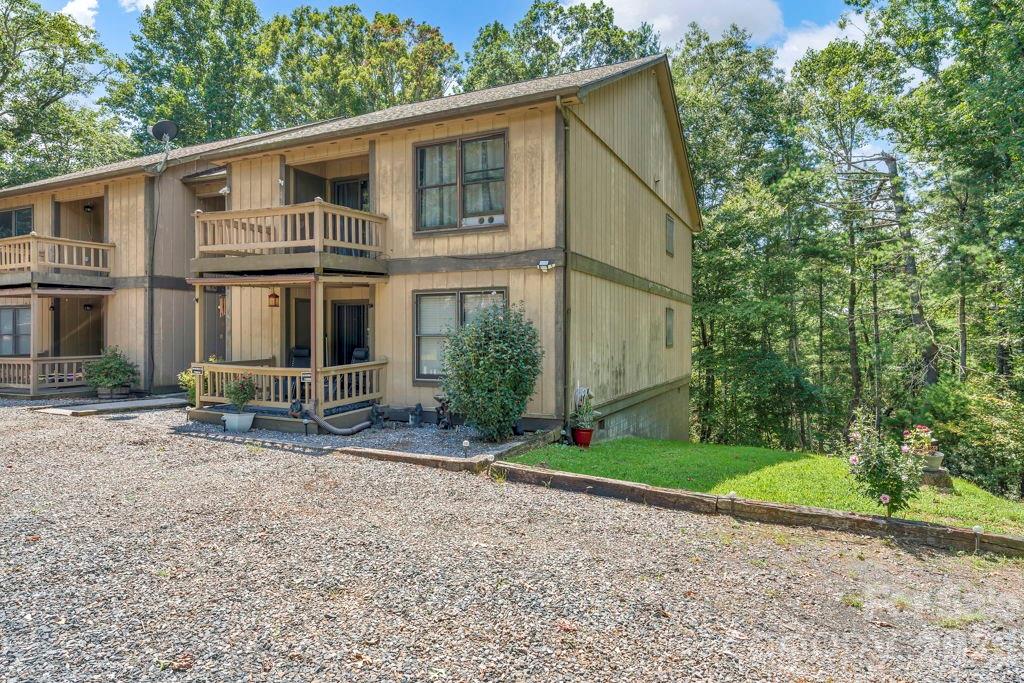 655 Overlook Drive Property Photo 2