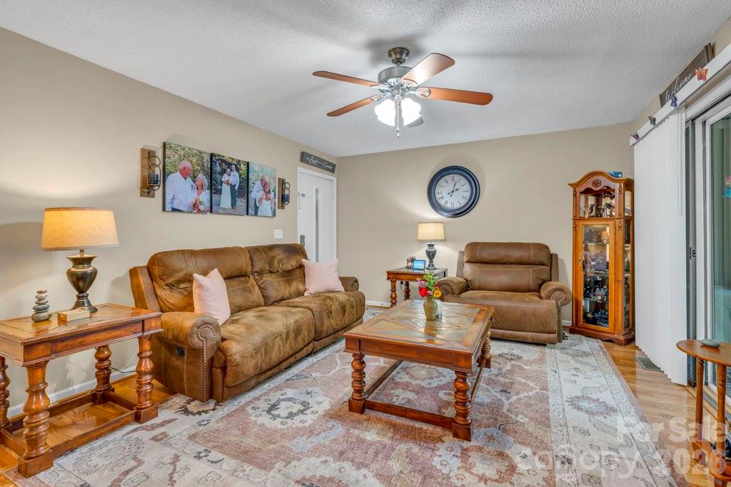 655 Overlook Drive Property Photo 4