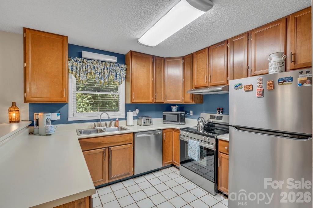 655 Overlook Drive Property Photo 11