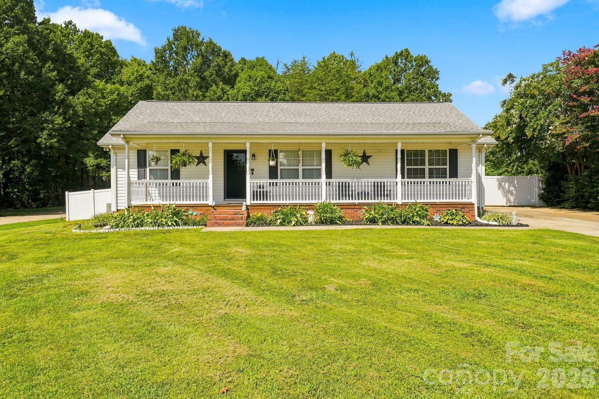 132 Kendra Drive Property Photo 1