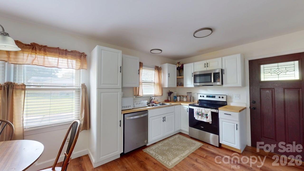 2605 Kimberly Drive Property Photo 3