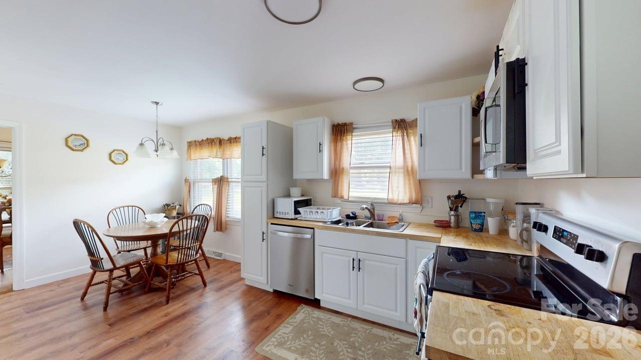 2605 Kimberly Drive Property Photo 4