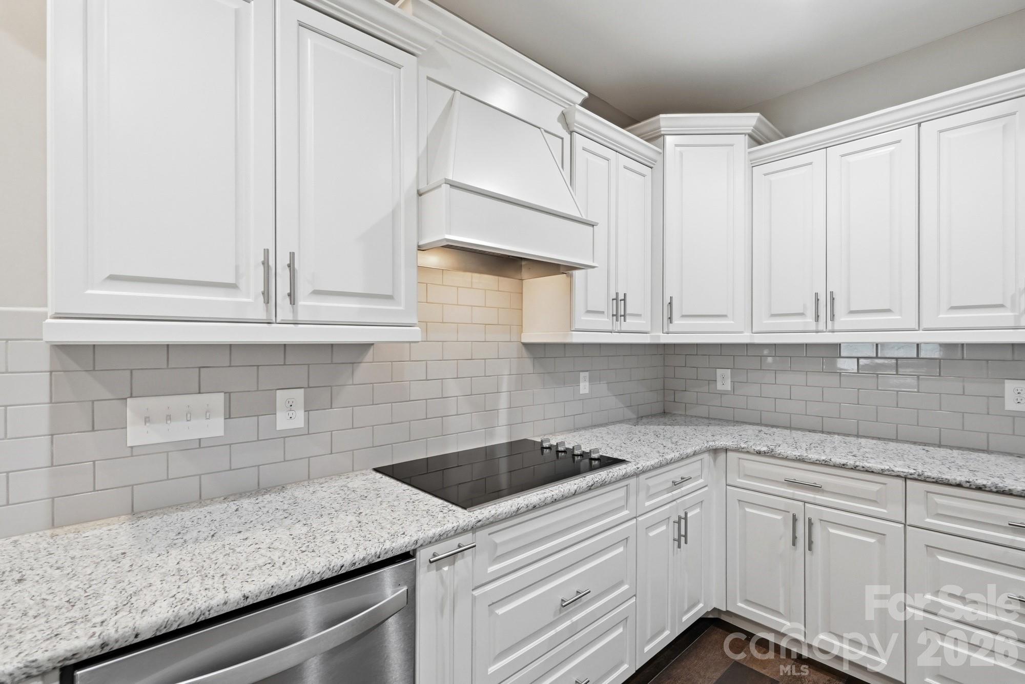 8213 Rainier Drive Property Photo 11