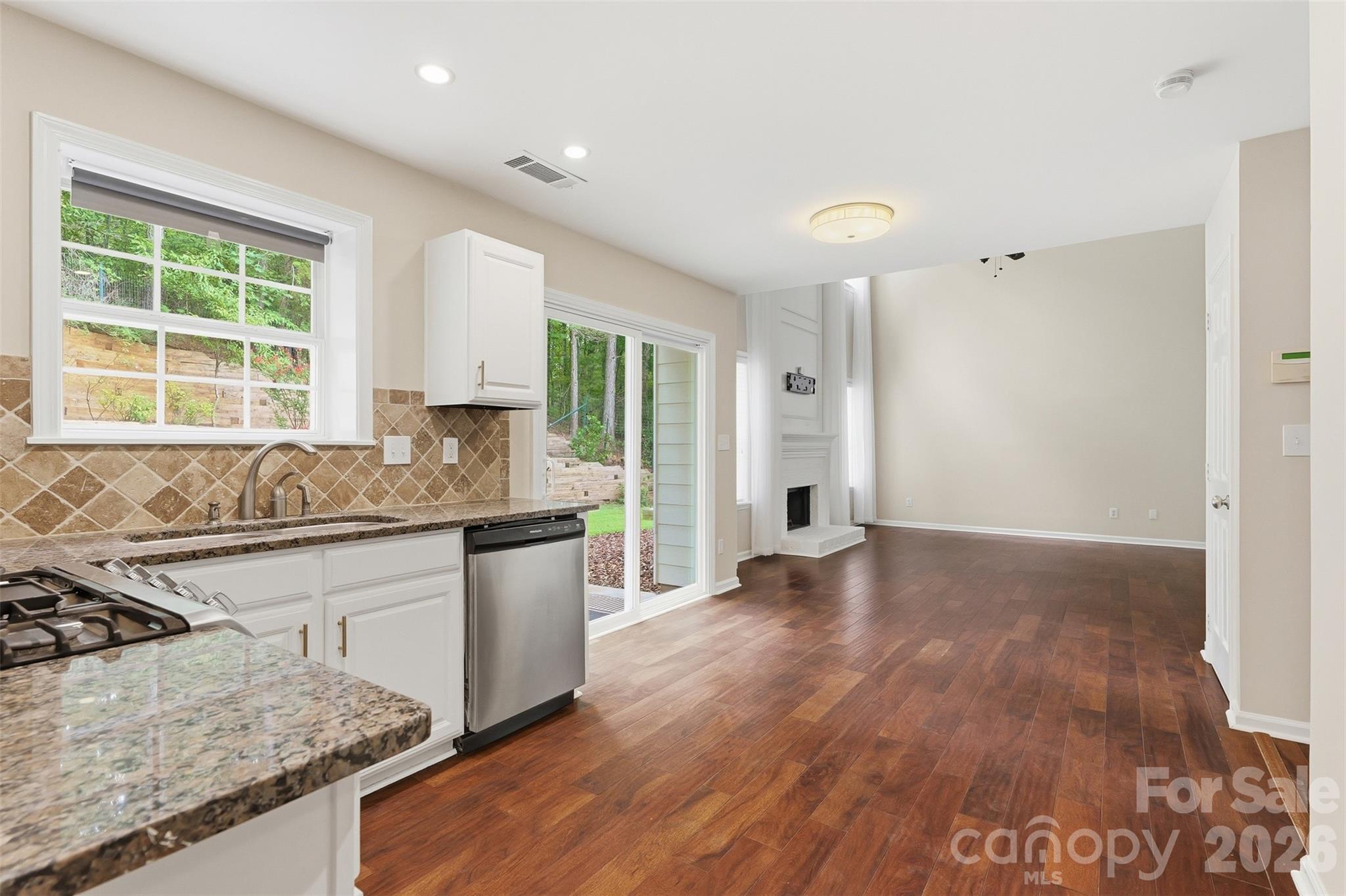 14339 Crown Harbor Drive Property Photo 7
