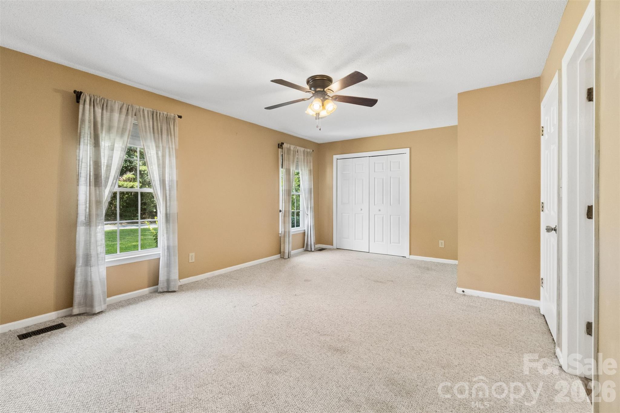 302 Nottingham Way Property Photo 17